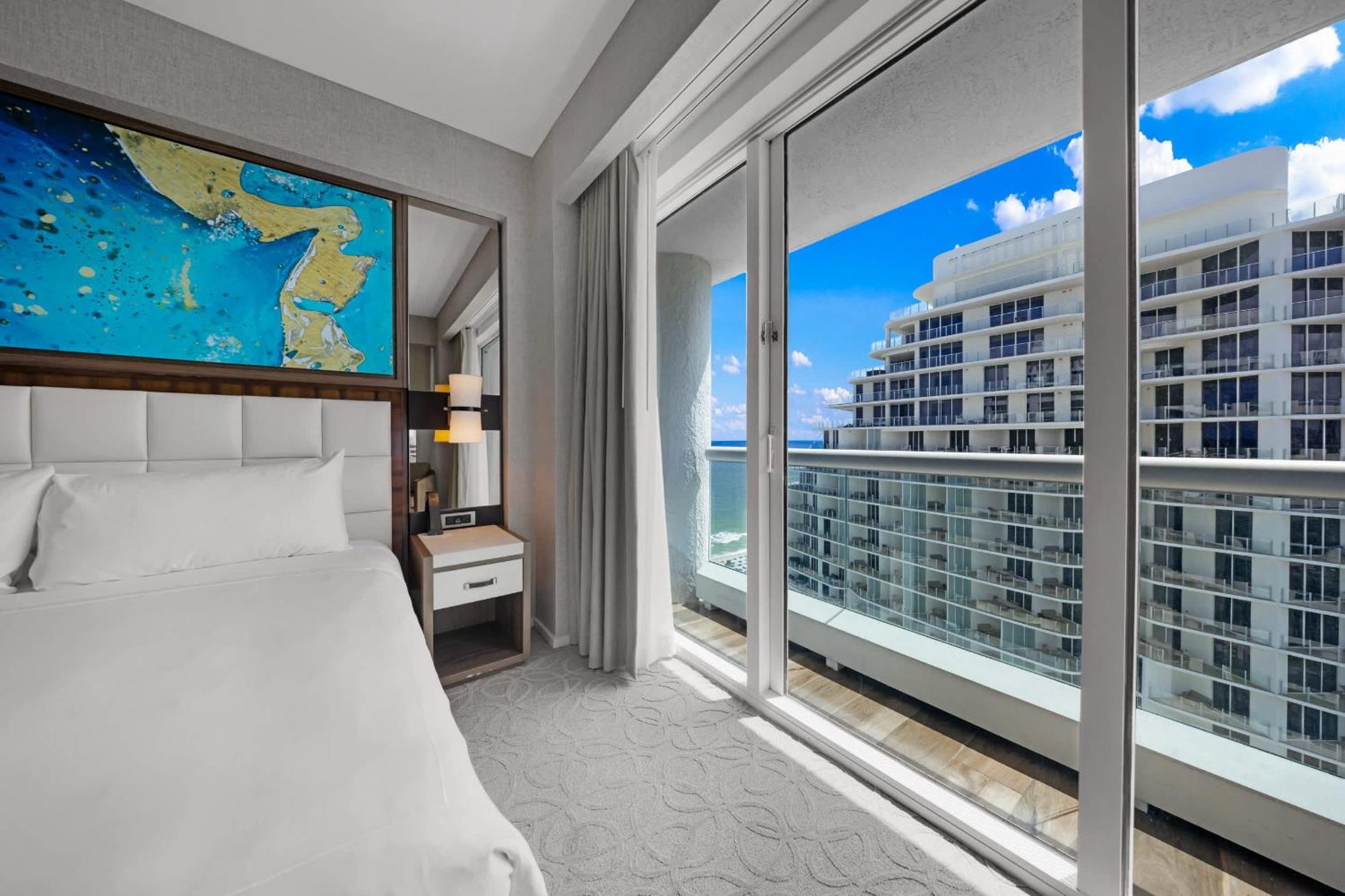 Apartment Beachfront With Spacious Balcony *