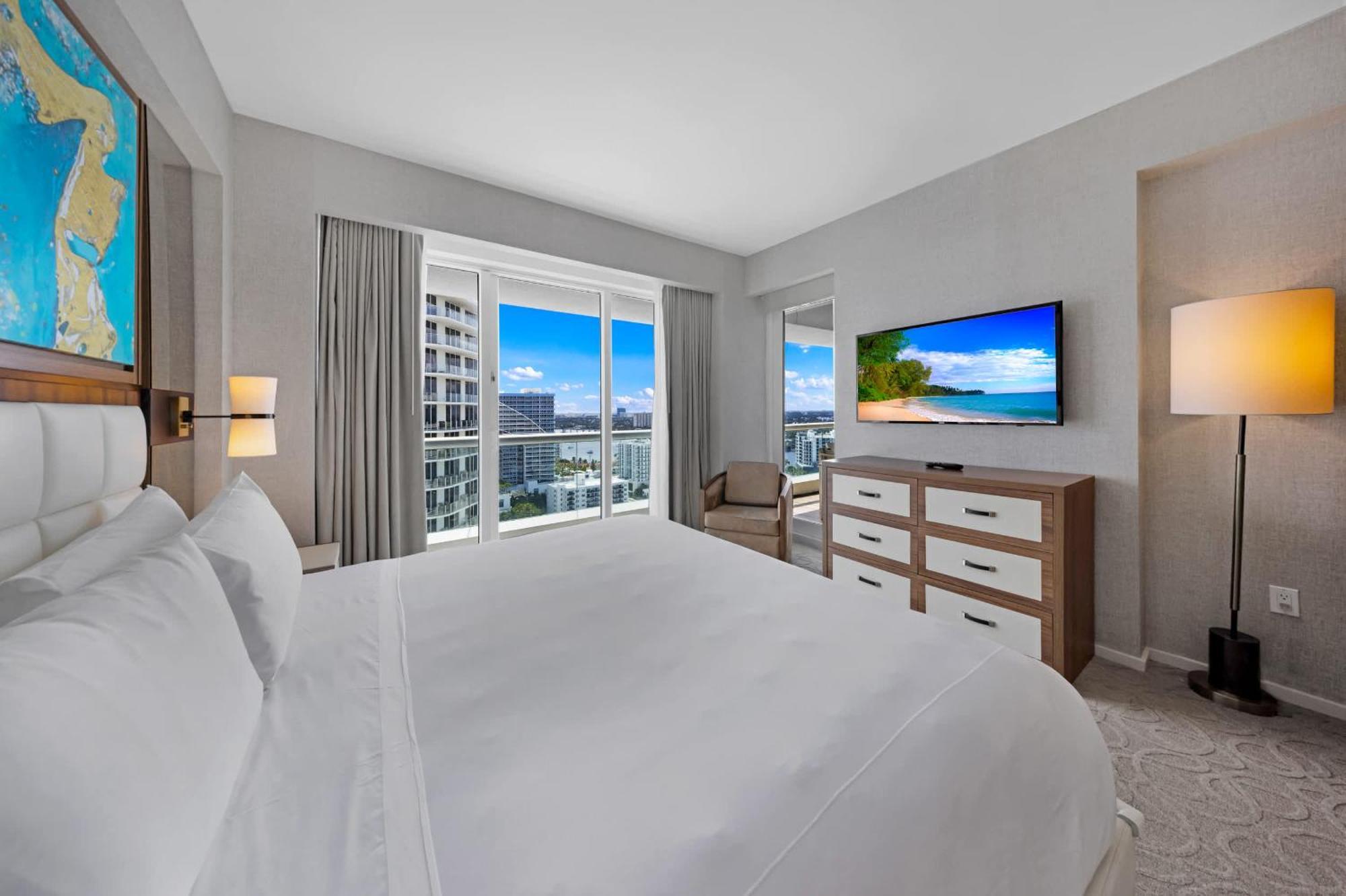 Beachfront With Spacious Balcony Fort Lauderdale
