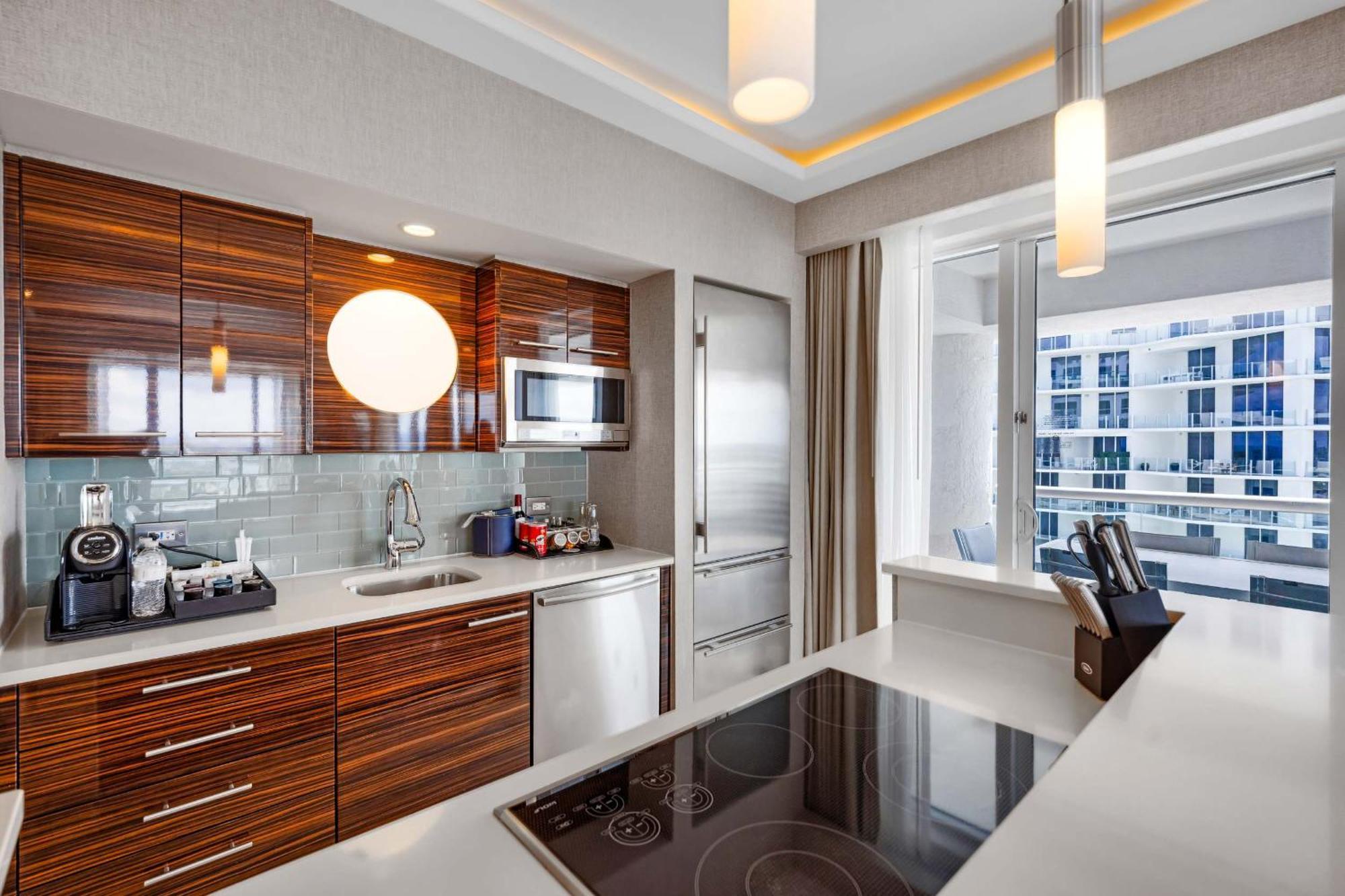 Beachfront With Spacious Balcony * Fort Lauderdale