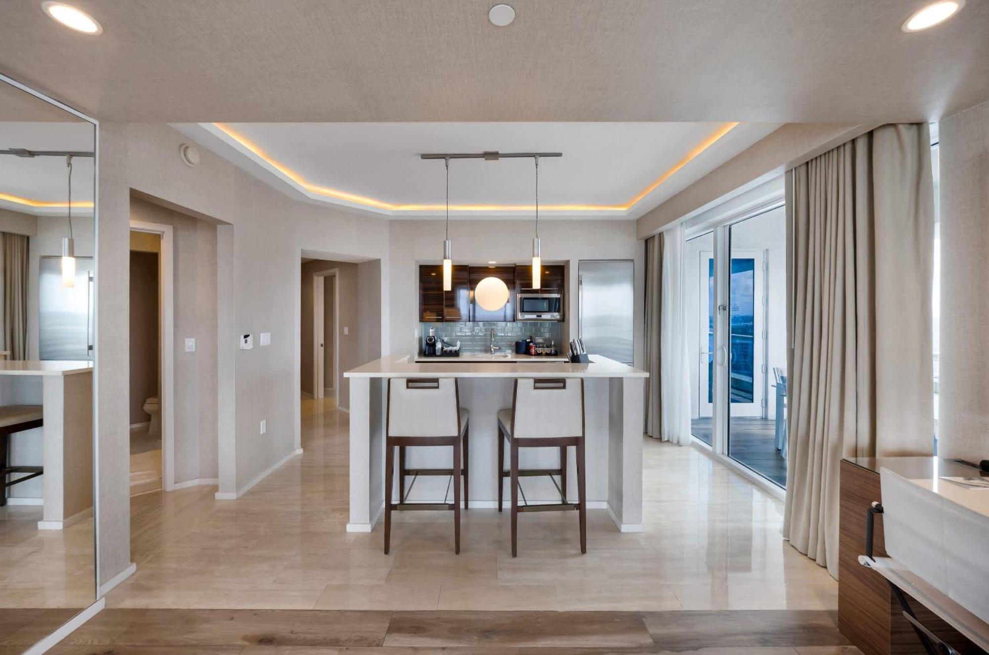 Beachfront With Spacious Balcony Apartment
