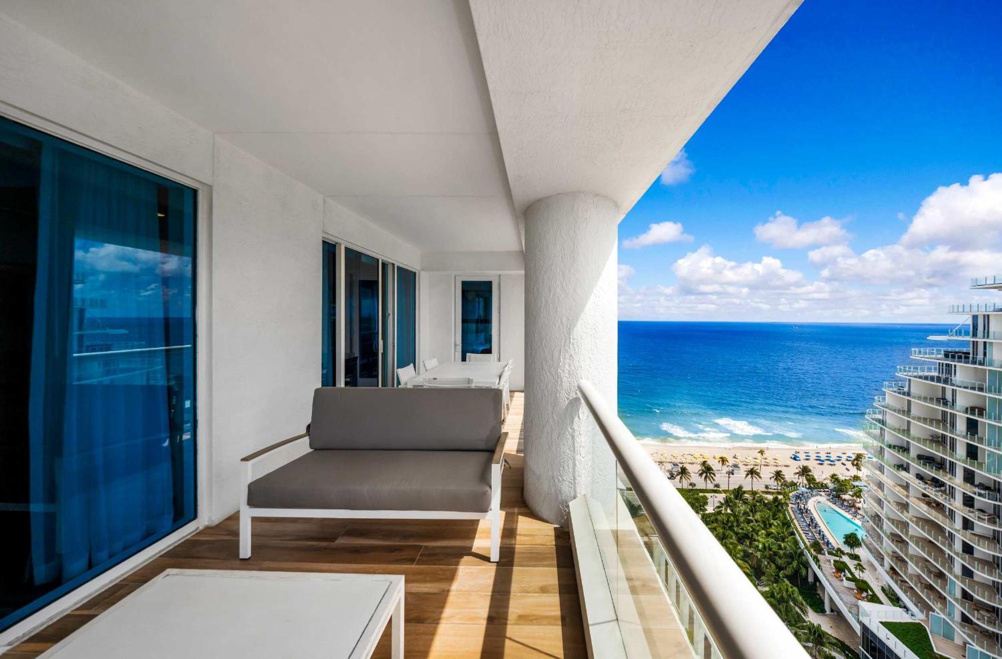 Beachfront With Spacious Balcony *