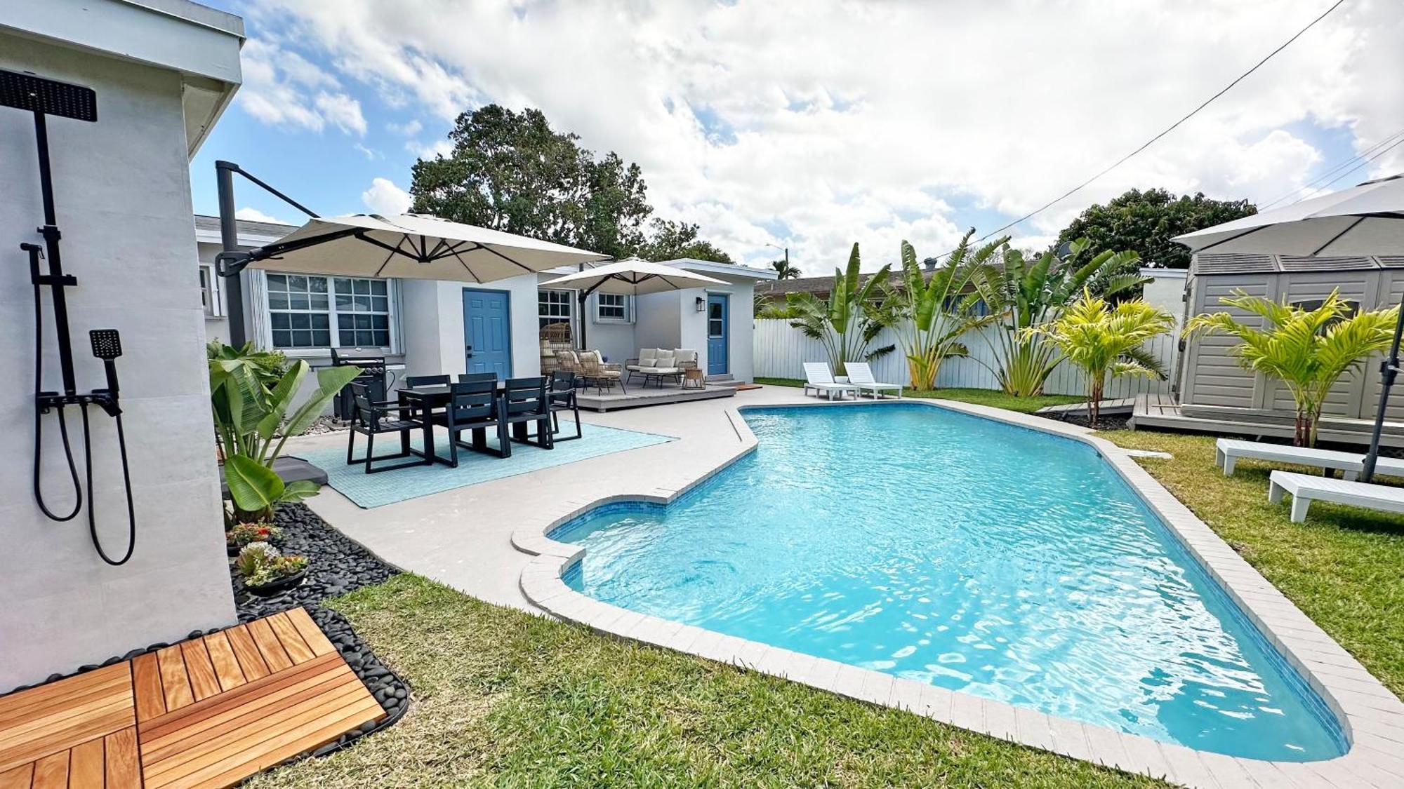 Aquamaria - Complete Duplex With Saltwater Pool, Perfect For Groups Villa