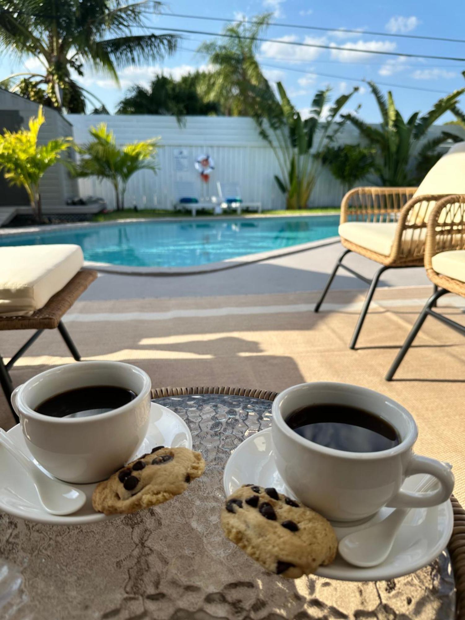 Aquamaria - Complete Duplex With Saltwater Pool, Perfect For Groups Villa Fort Lauderdale