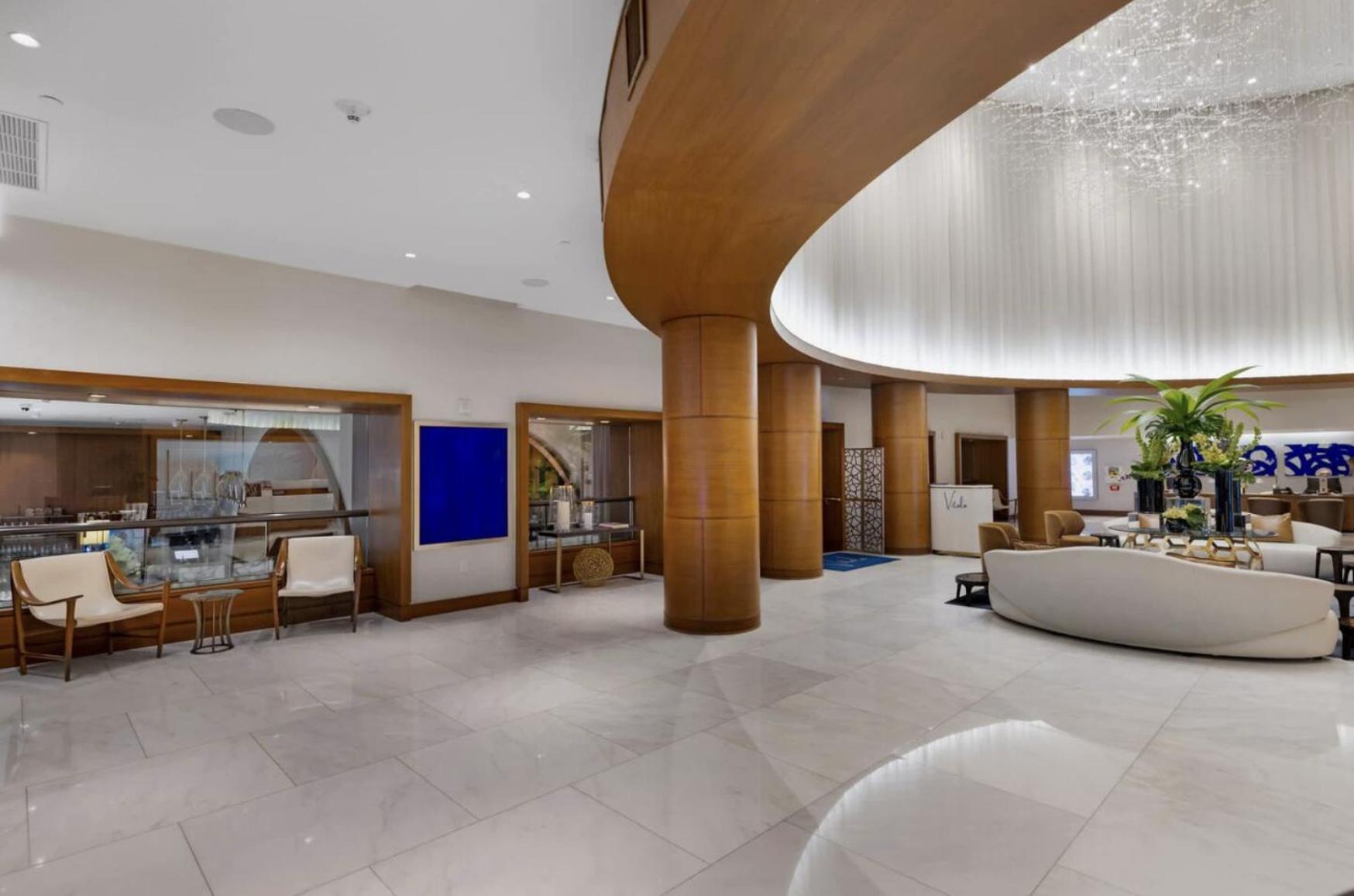 Beachfront With Spacious Balcony Apartment Fort Lauderdale