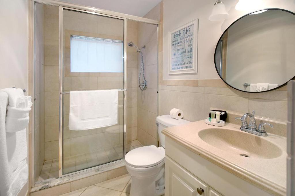 Paradise Bay 3 Bedroom Waterfront Waterman's Retreat S Lauderdale Holiday home *