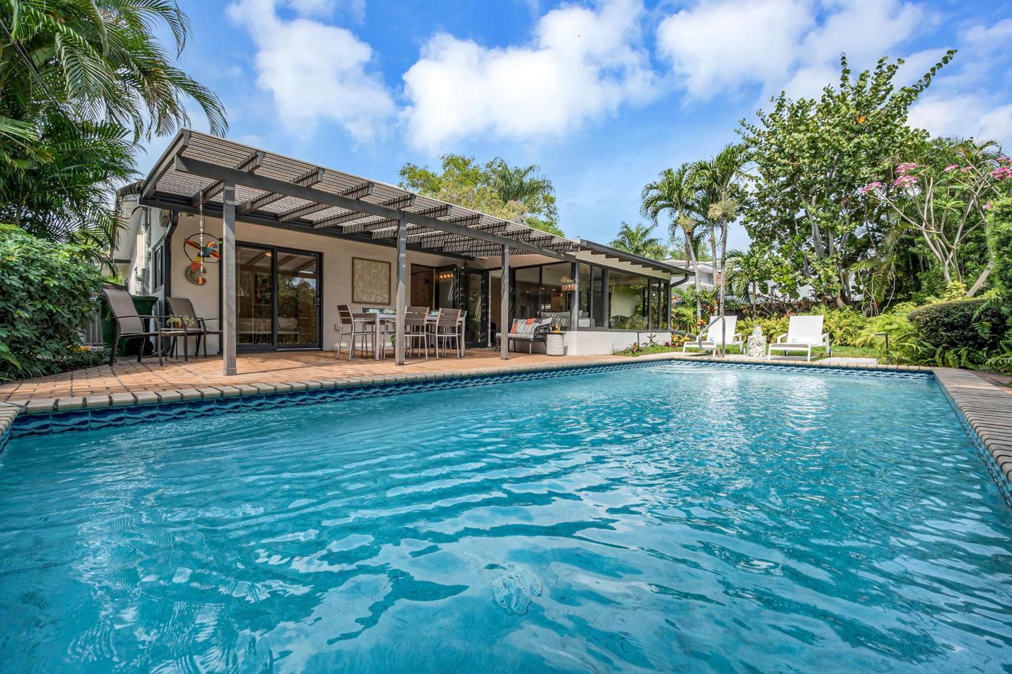 Boho Chic Heated Pool Proximity Escapism At Its Finest Coconut Key H0mes Holiday home