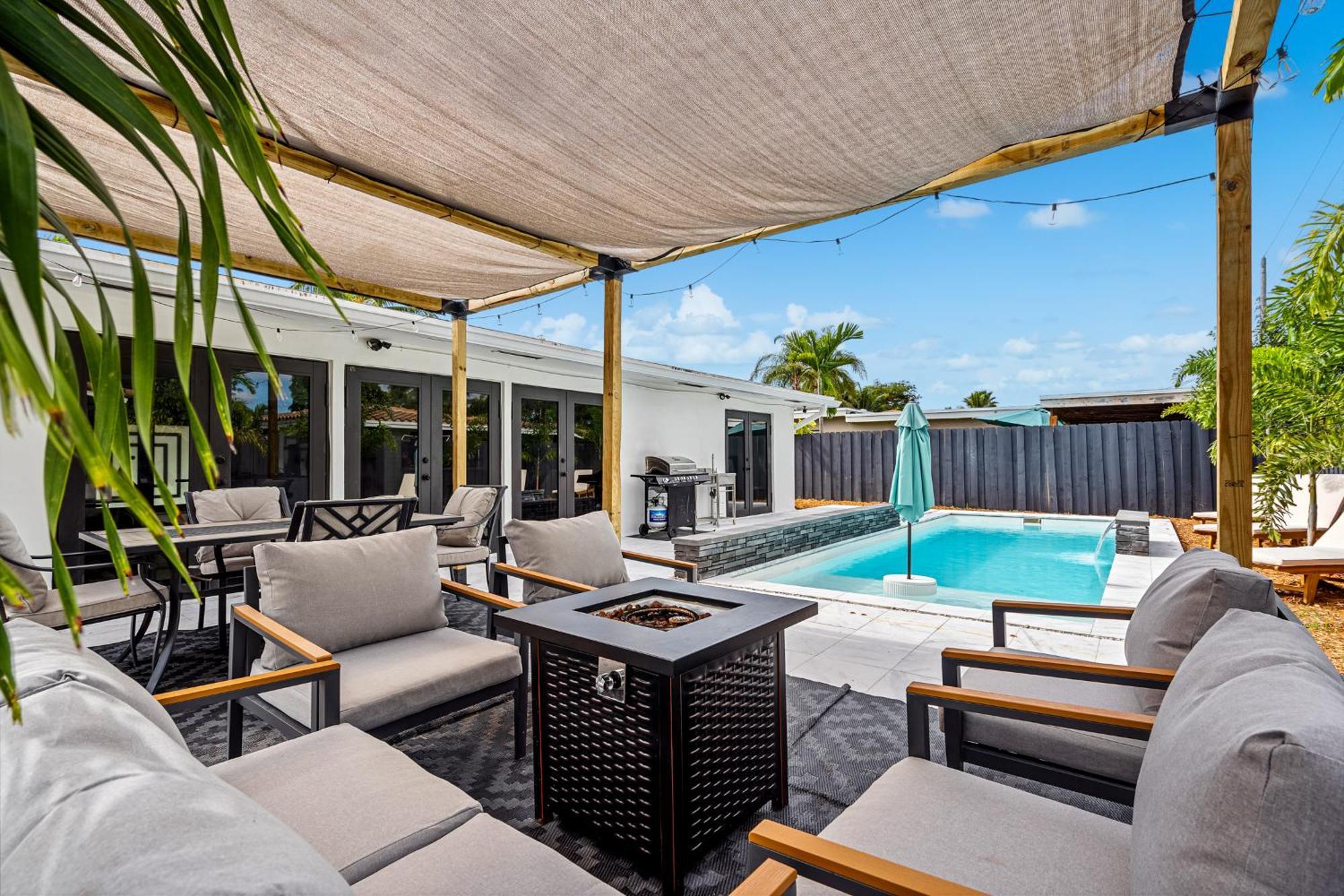 Modern 4br-2ba Family Pool House 5 Mins Lauderdale-by-the-sea & Pompano Beaches Apartment