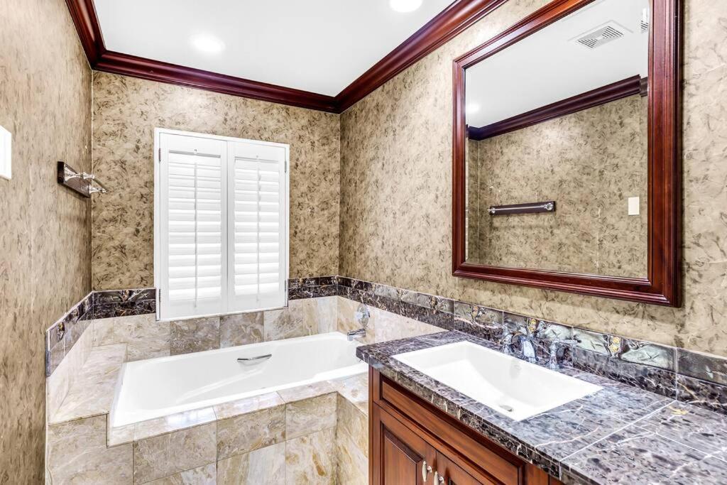 Ventur Vintage House Luxury Pool Holiday home Fort Lauderdale