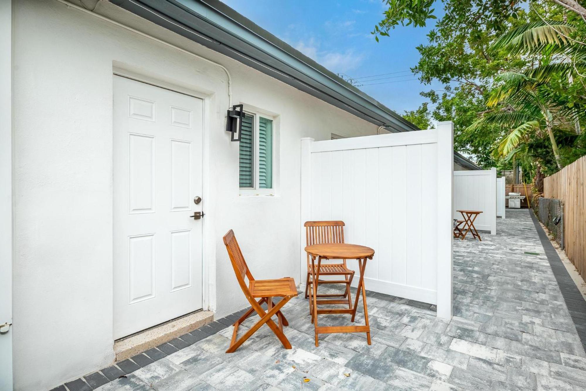 Apartment Uhost Ai - Elegant 1b Haven In Lauderdale *