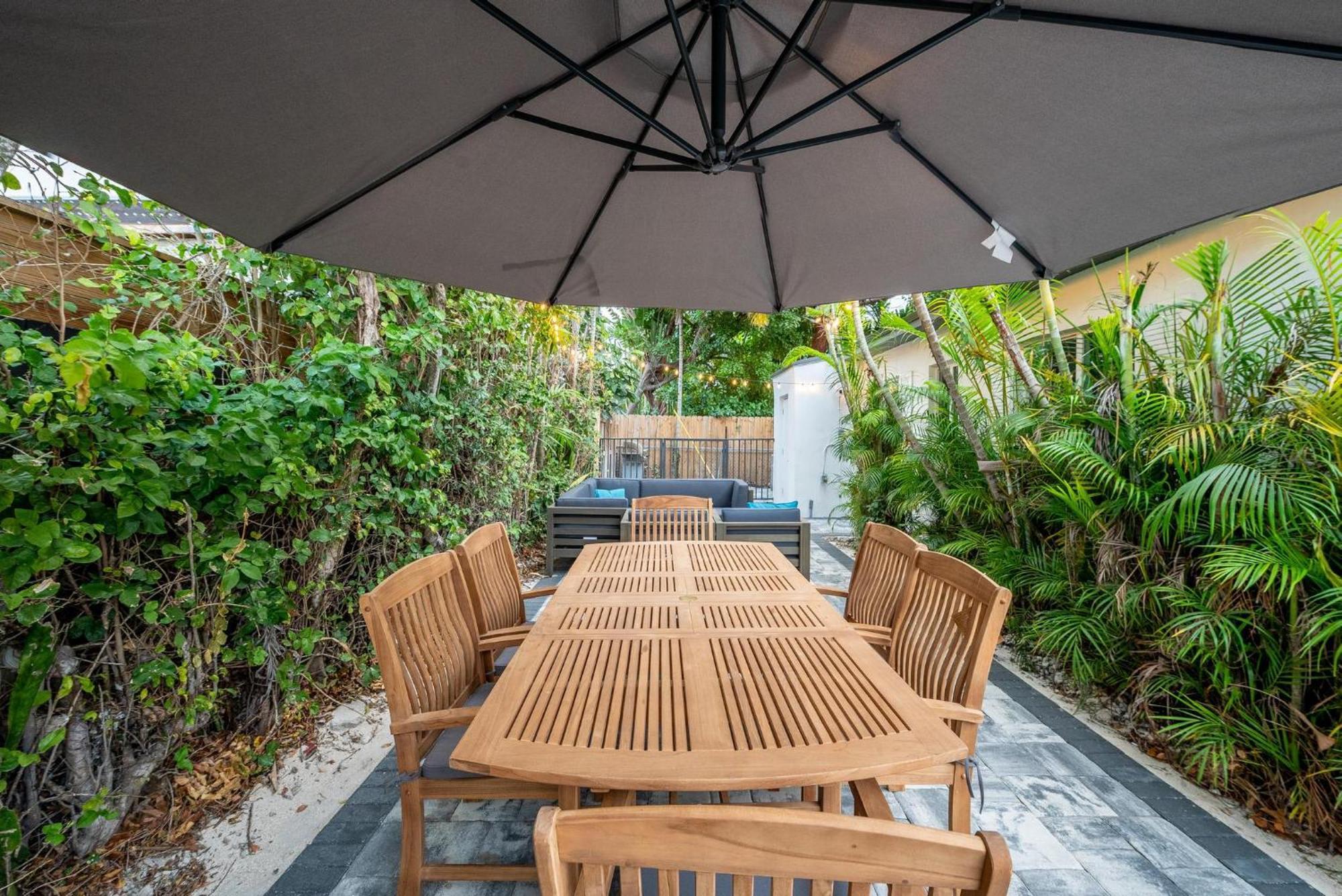 Uhost Ai - Elegant 1b Haven In Lauderdale *