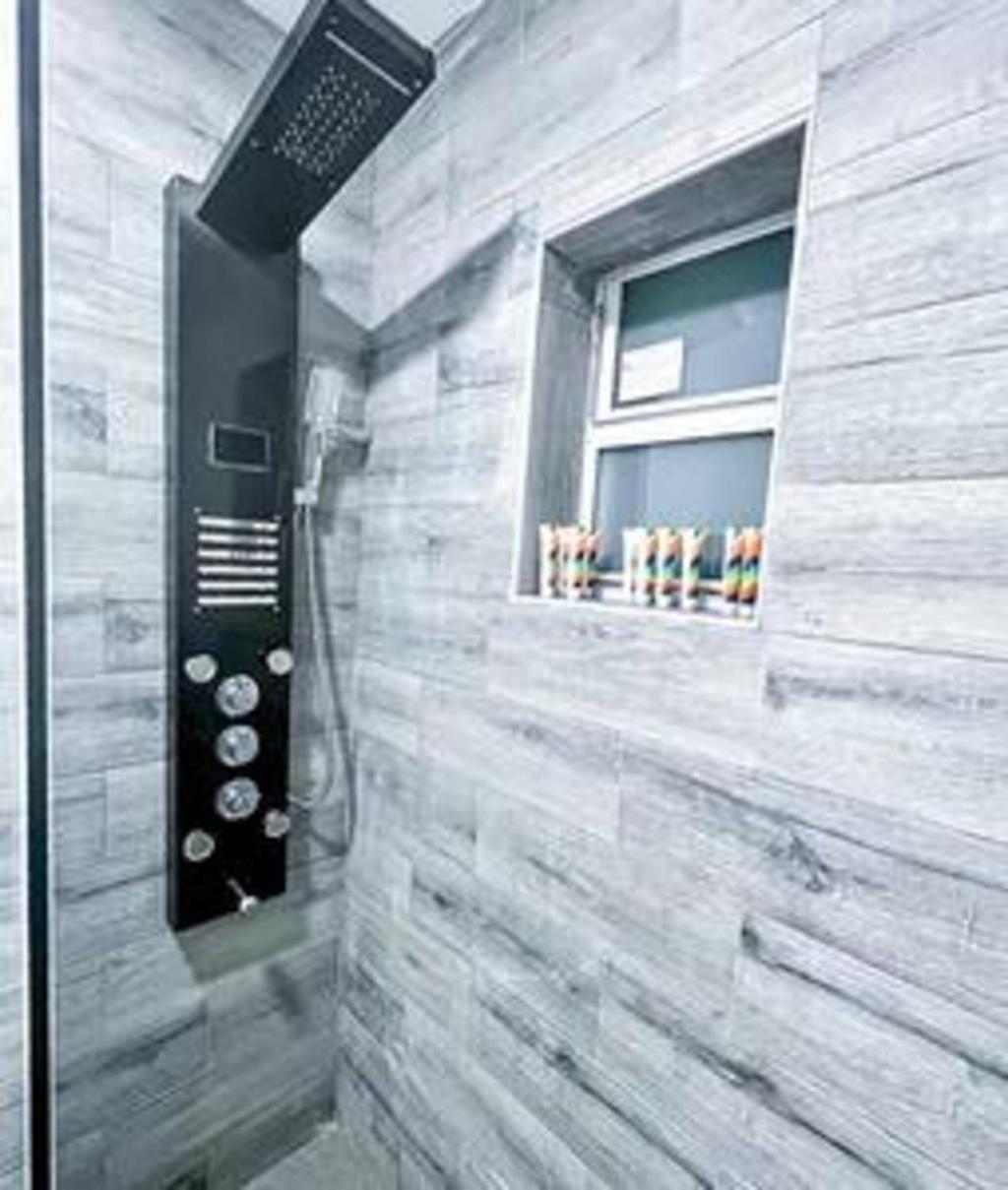 Modern Lux 3br 2ba With Heated Pool Holiday home *