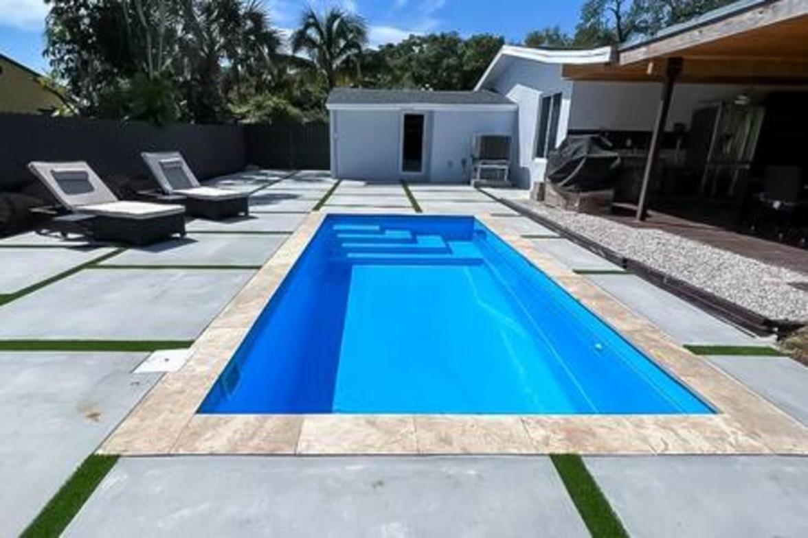 Modern Lux 3br 2ba With Heated Pool Holiday home