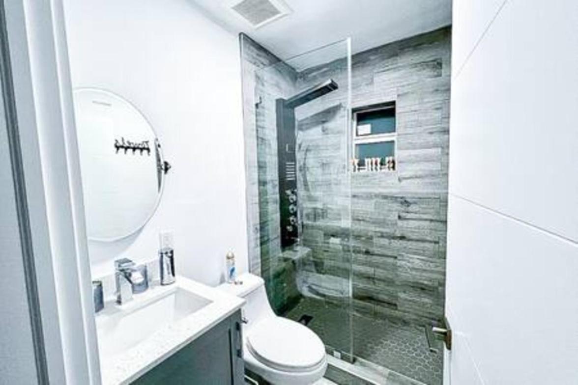 Holiday home Modern Lux 3br 2ba With Heated Pool