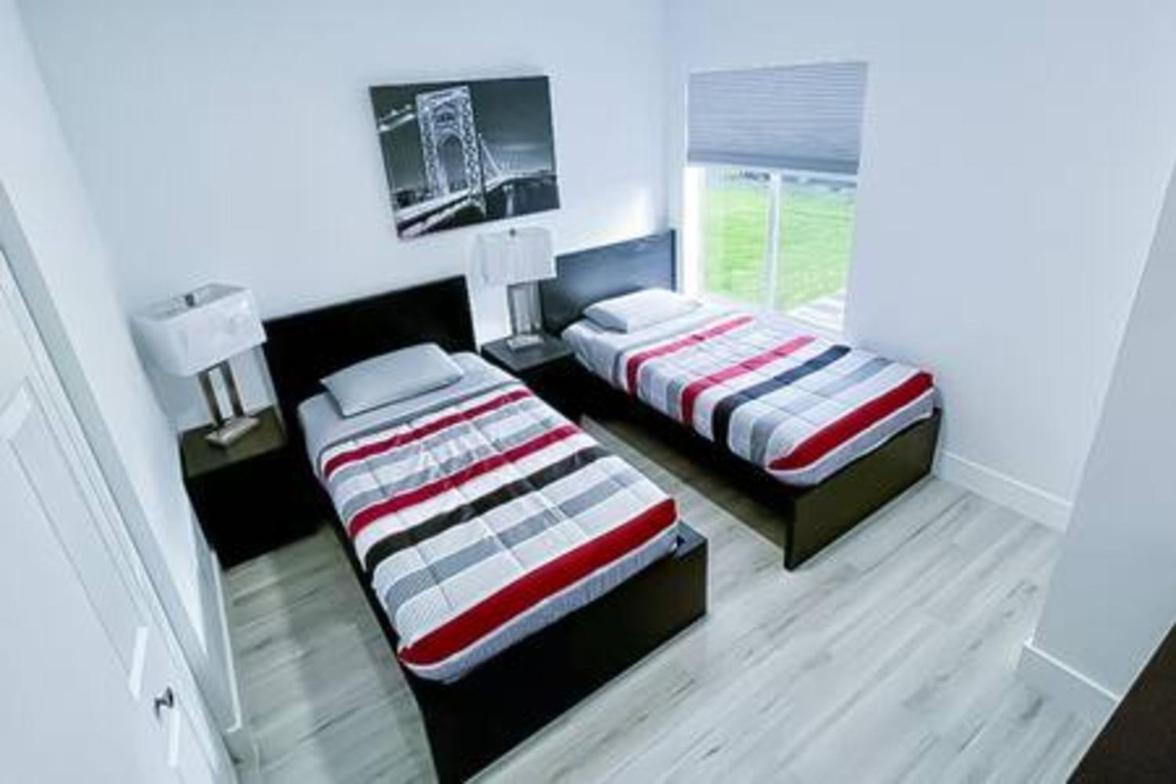 Holiday home Modern Lux 3br 2ba With Heated Pool *