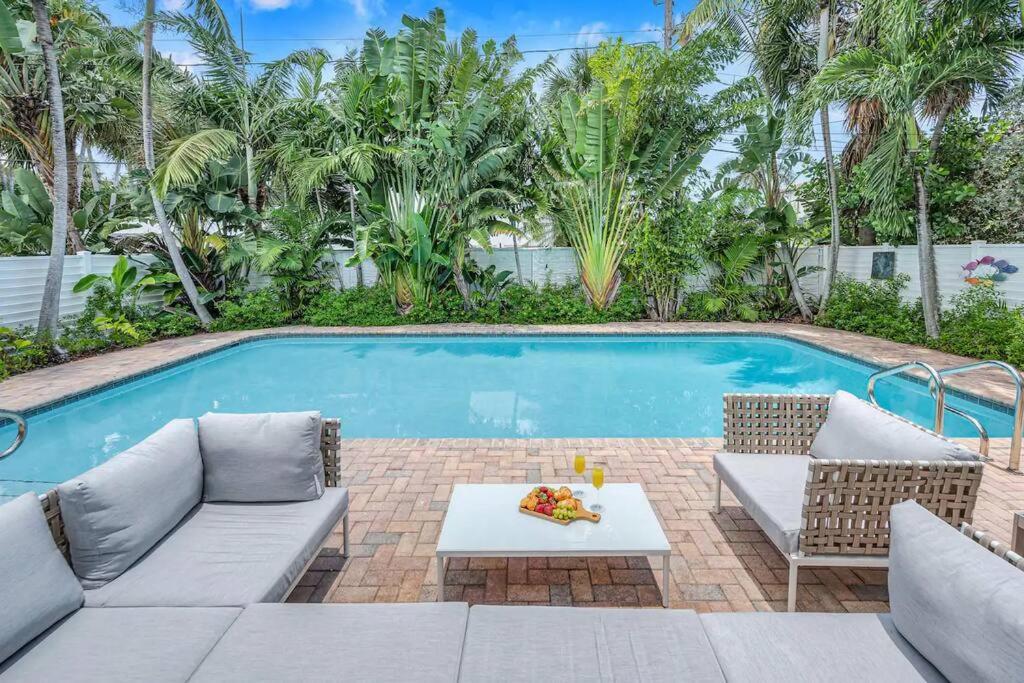 Steps To Beach, Pool, Backyard Oasis, Game *