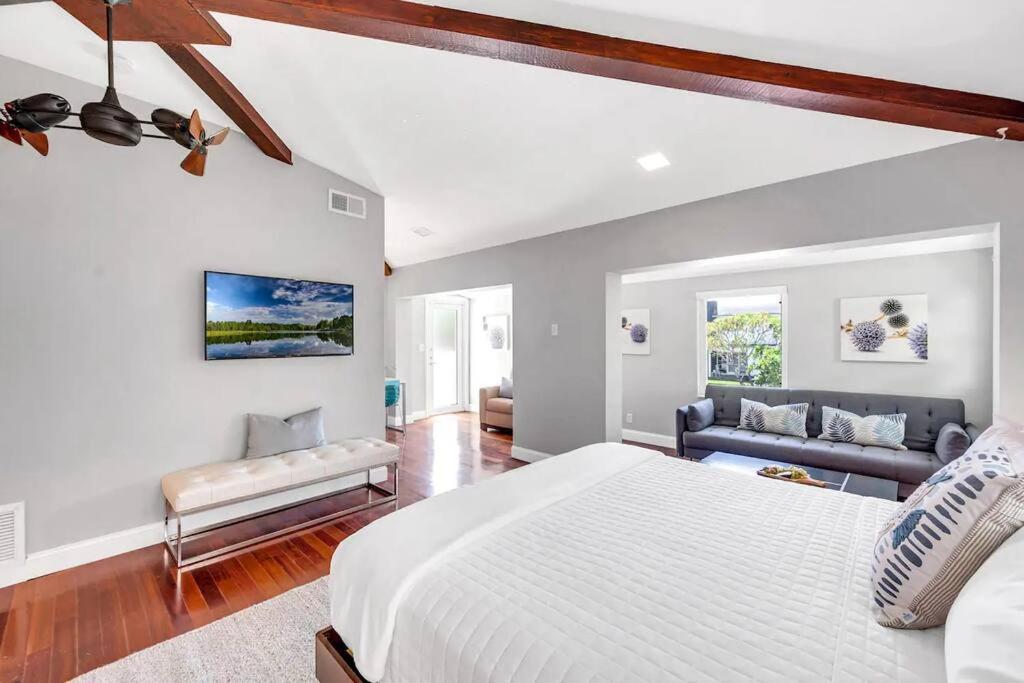 Steps To Beach, Pool, Backyard Oasis, Game * Fort Lauderdale