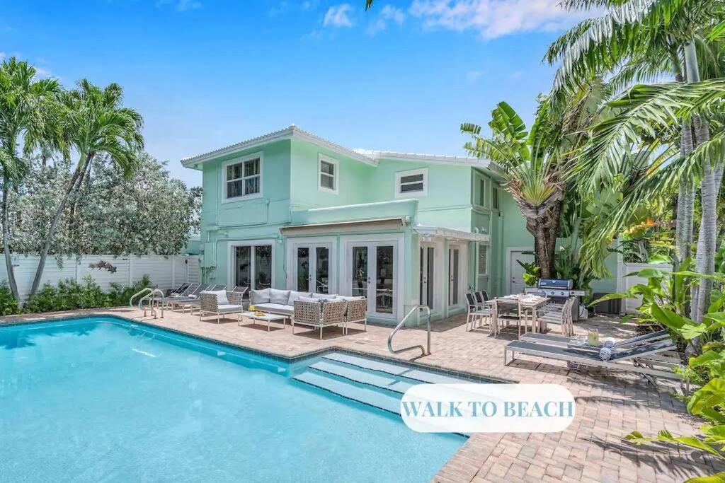 Holiday home Steps To Beach, Pool, Backyard Oasis, Game Fort Lauderdale