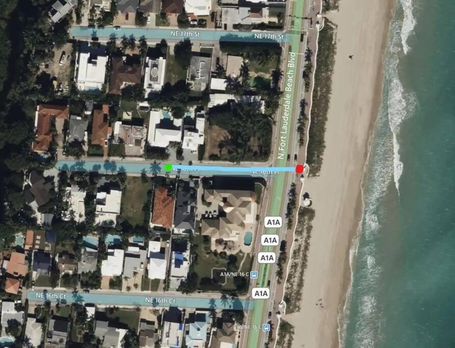 Holiday home Steps To Beach, Pool, Backyard Oasis, Game Fort Lauderdale