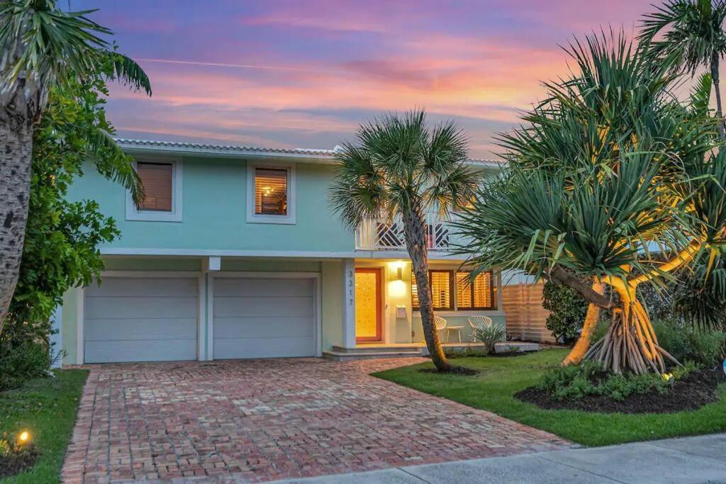 Steps To Beach, Pool, Backyard Oasis, Game Fort Lauderdale
