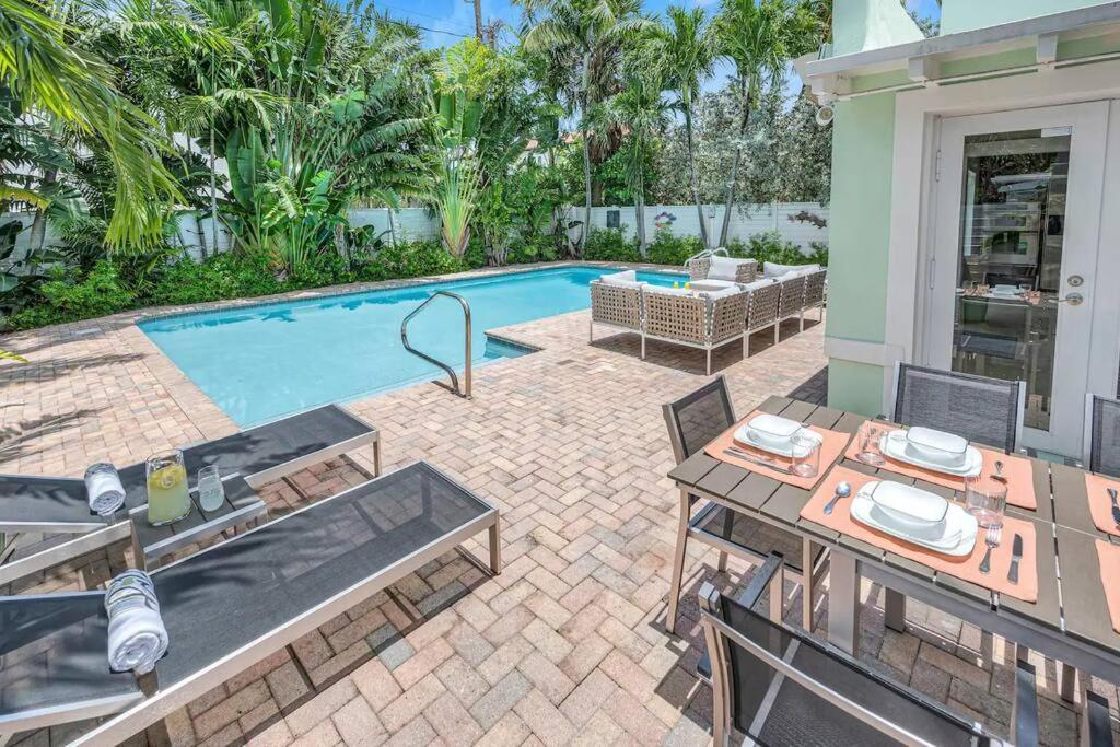 Steps To Beach, Pool, Backyard Oasis, Game Fort Lauderdale