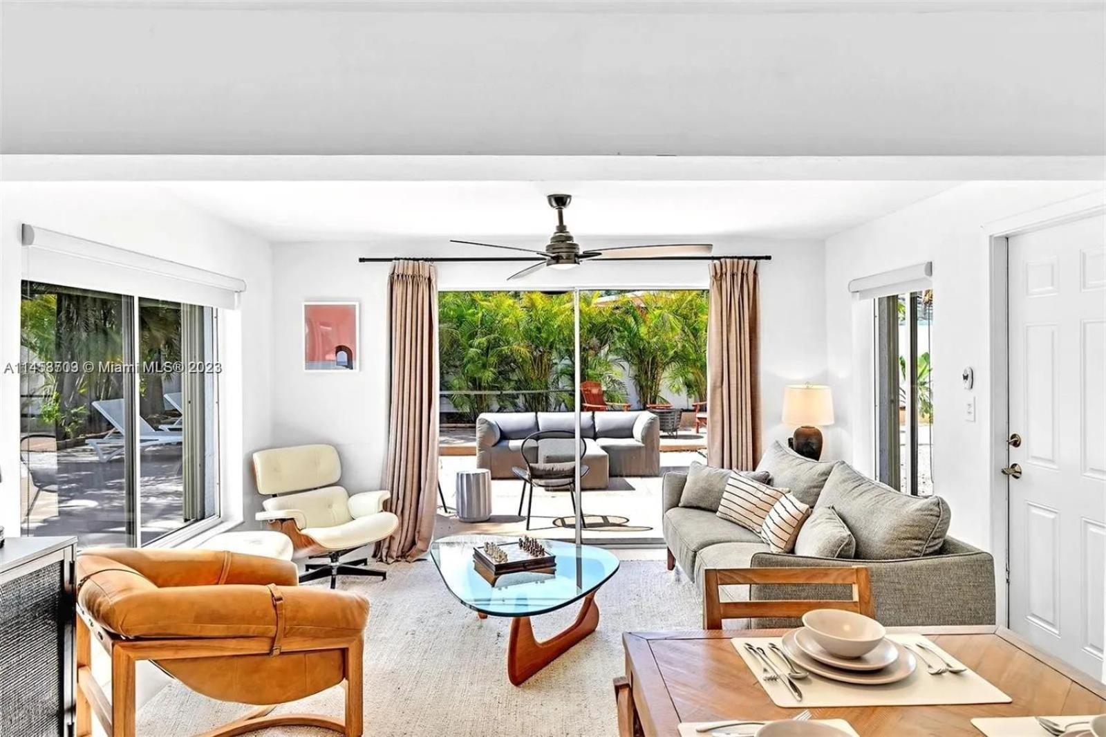 Live A Comfortable At Charming House