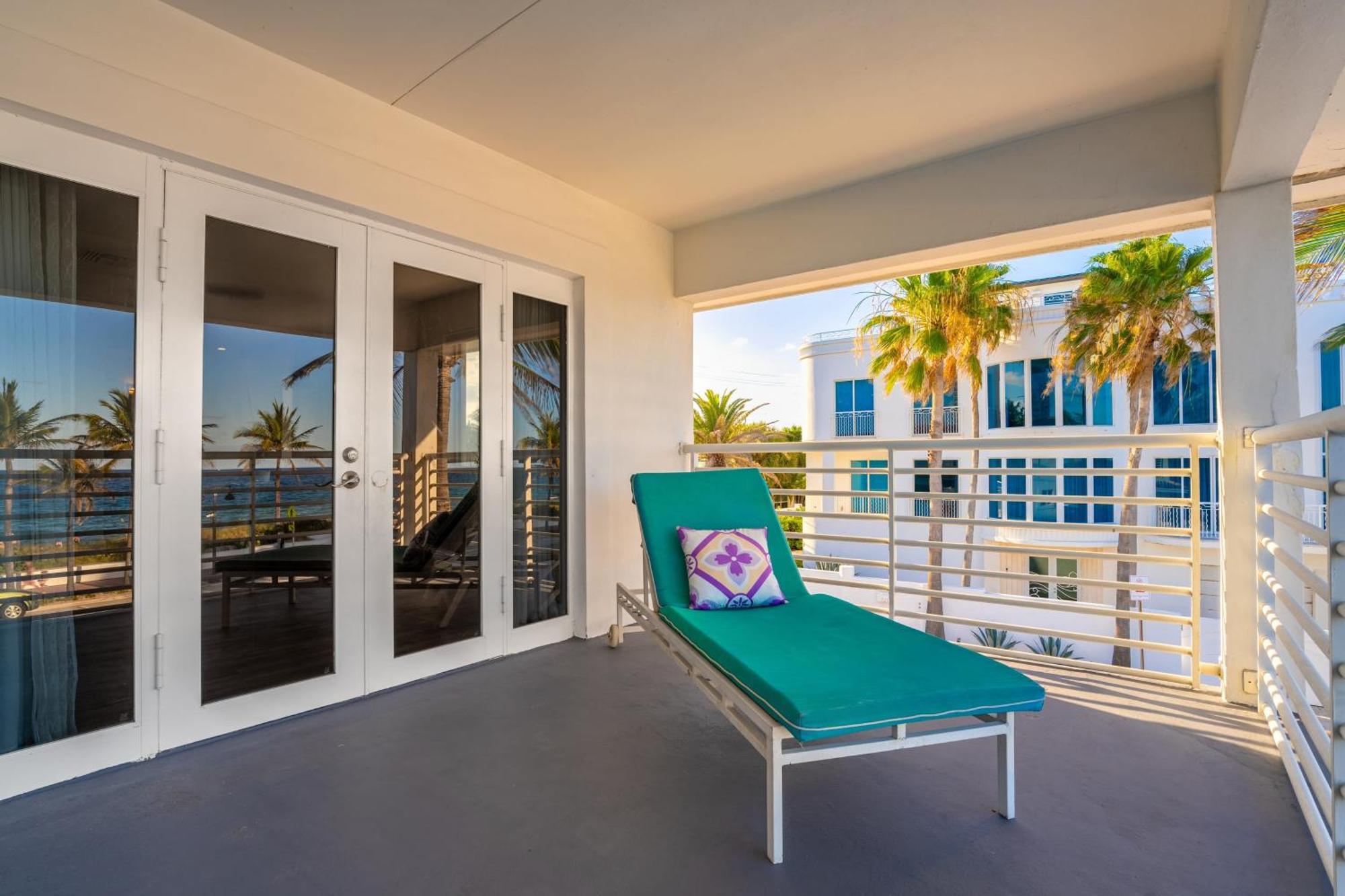 Haven By Avantstay Pool Ocean Views Steps From The Holiday home