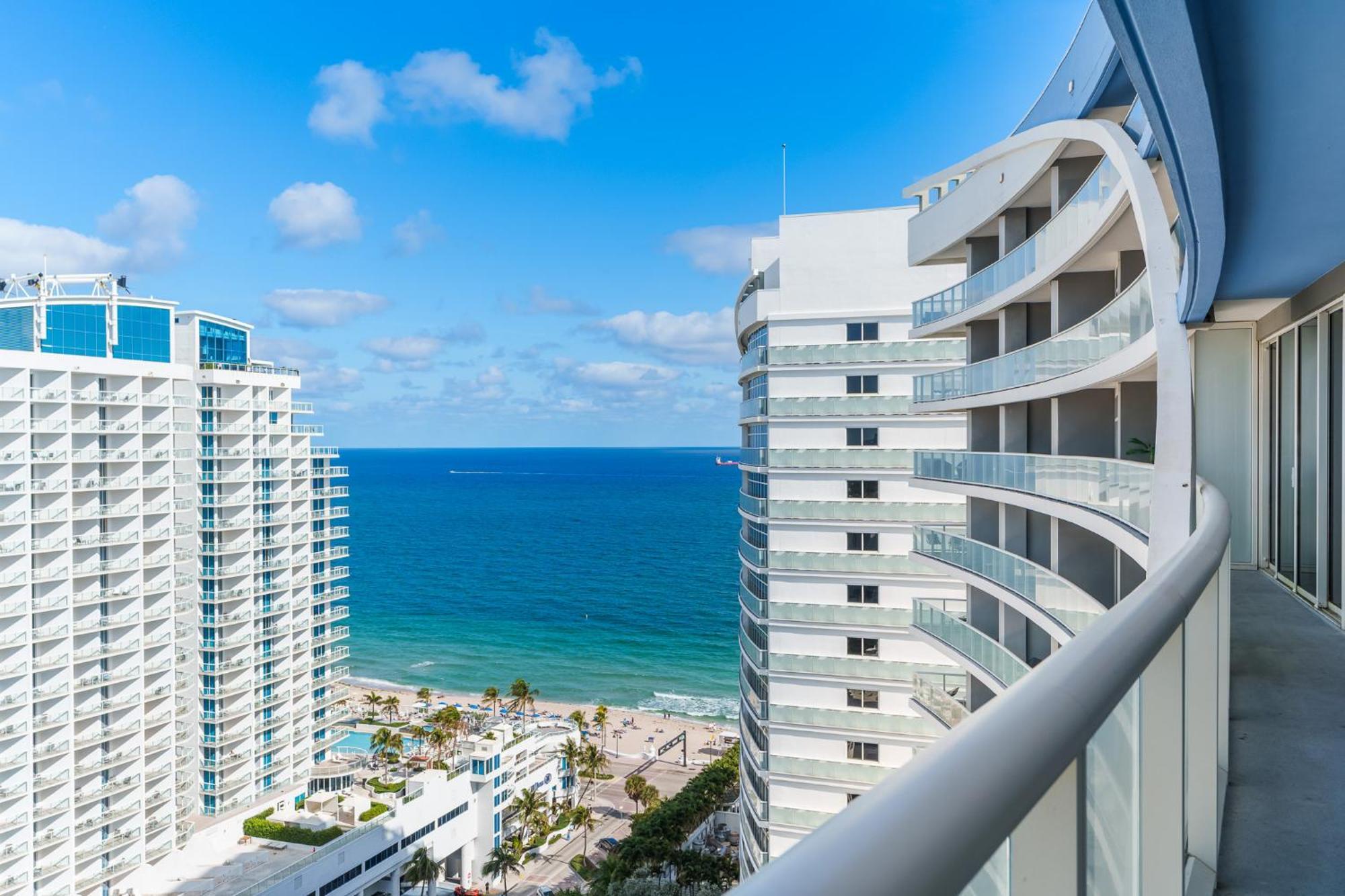 Last Min Deals! 2br W Resort, Birds Eye View Of It All, Professionally Designed * Fort Lauderdale