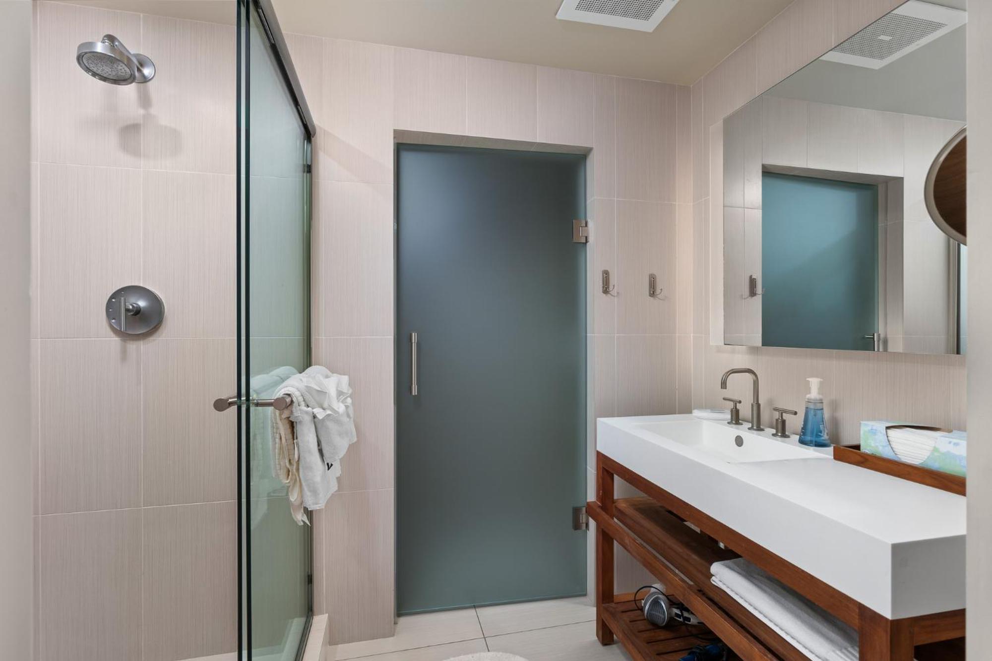 Last Min Deals! 2br W Resort, Birds Eye View Of It All, Professionally Designed Apartment Fort Lauderdale