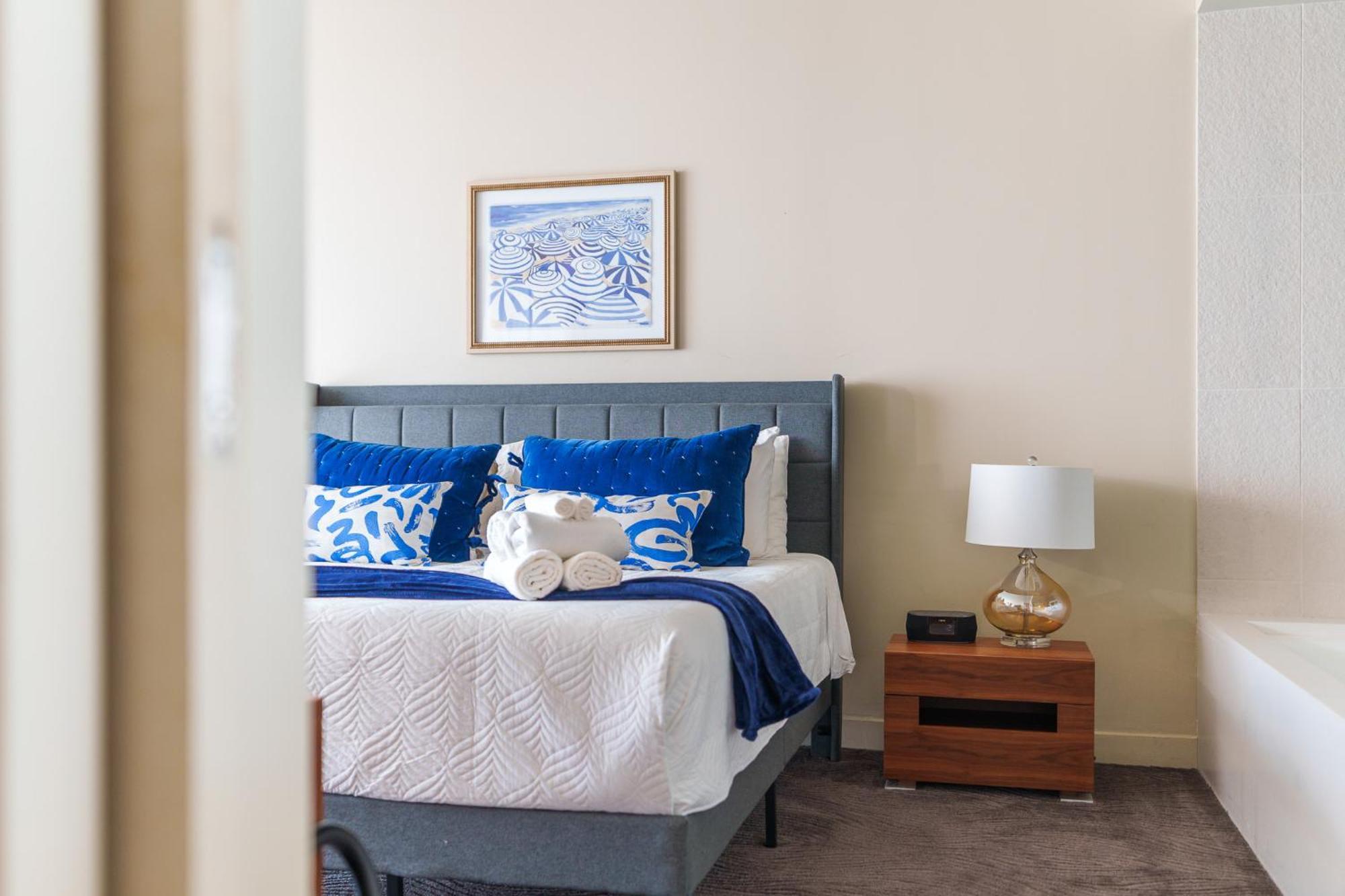 Last Min Deals! 2br W Resort, Birds Eye View Of It All, Professionally Designed * Fort Lauderdale