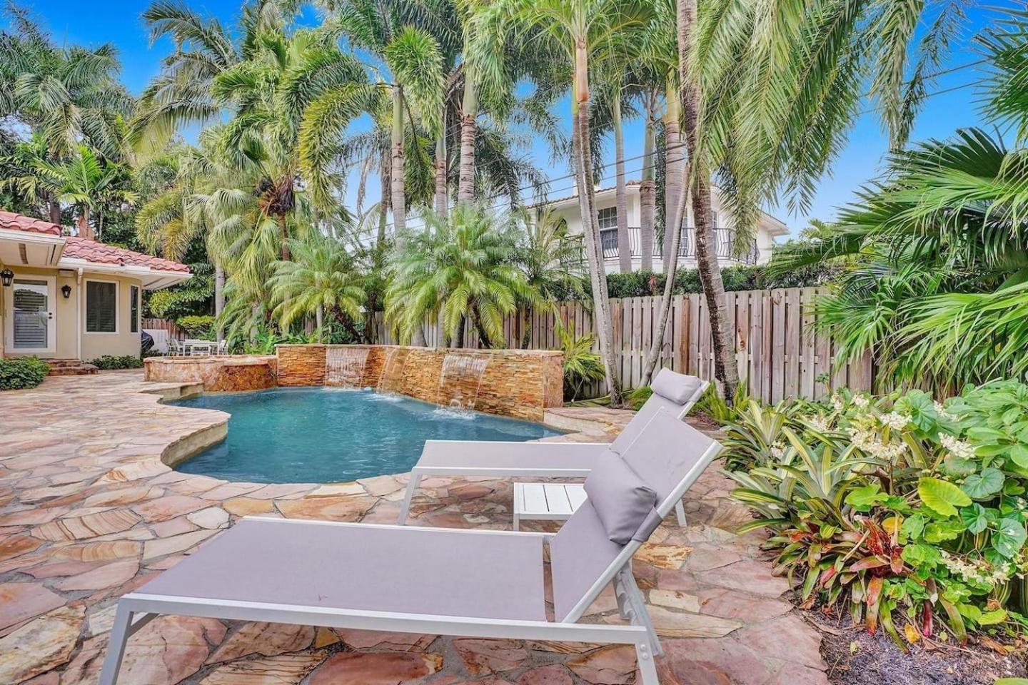 Holiday home Coral Ridge Getaway By Avantstay Pool Hot Tub Billiards 5mins To *