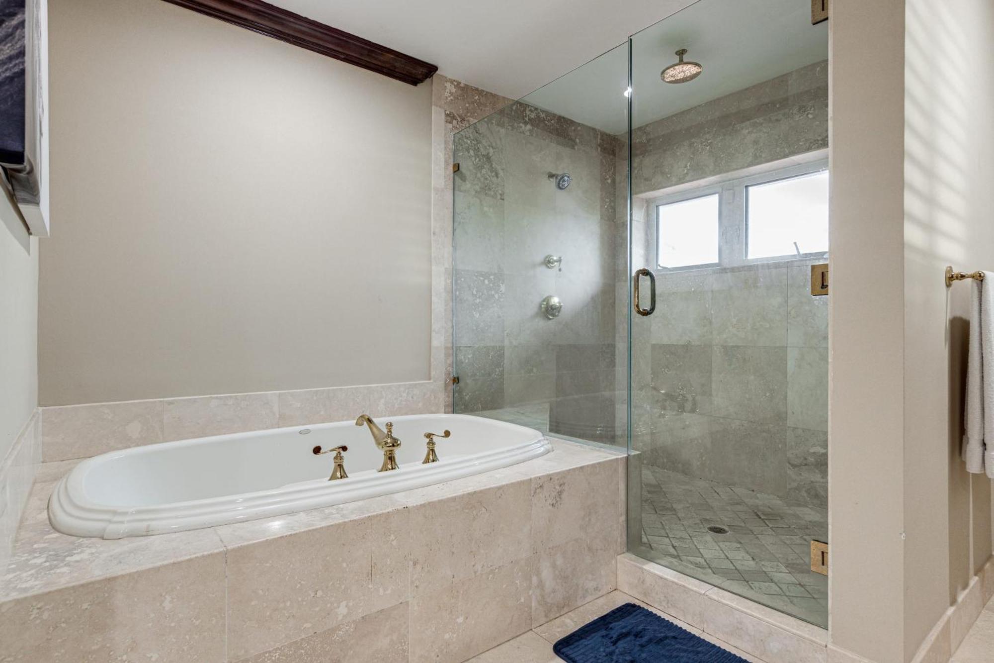 Holiday home Coral Ridge Getaway By Avantstay Pool Hot Tub Billiards 5mins To