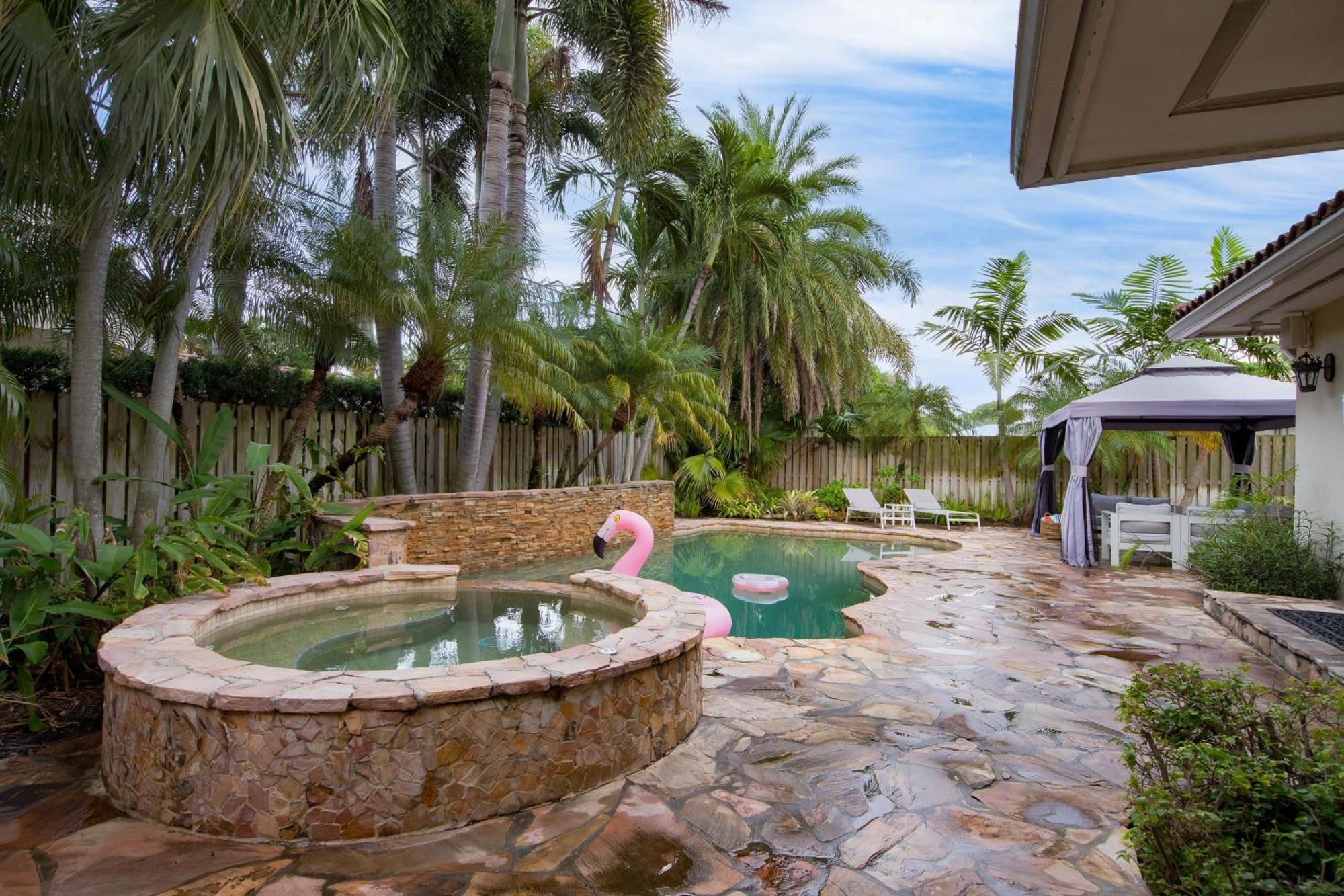 Coral Ridge Getaway By Avantstay Pool Hot Tub Billiards 5mins To Holiday home *