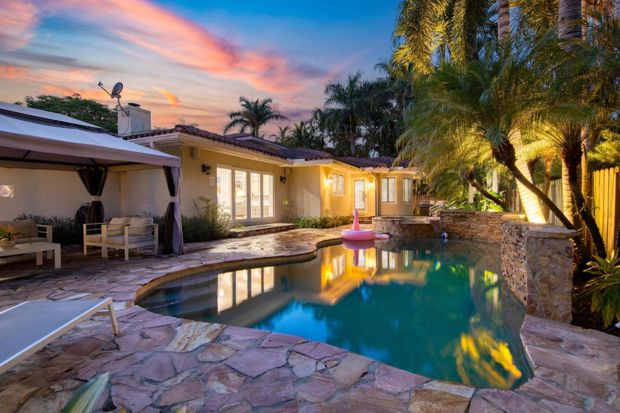 Coral Ridge Getaway By Avantstay Pool Hot Tub Billiards 5mins To Holiday home Fort Lauderdale