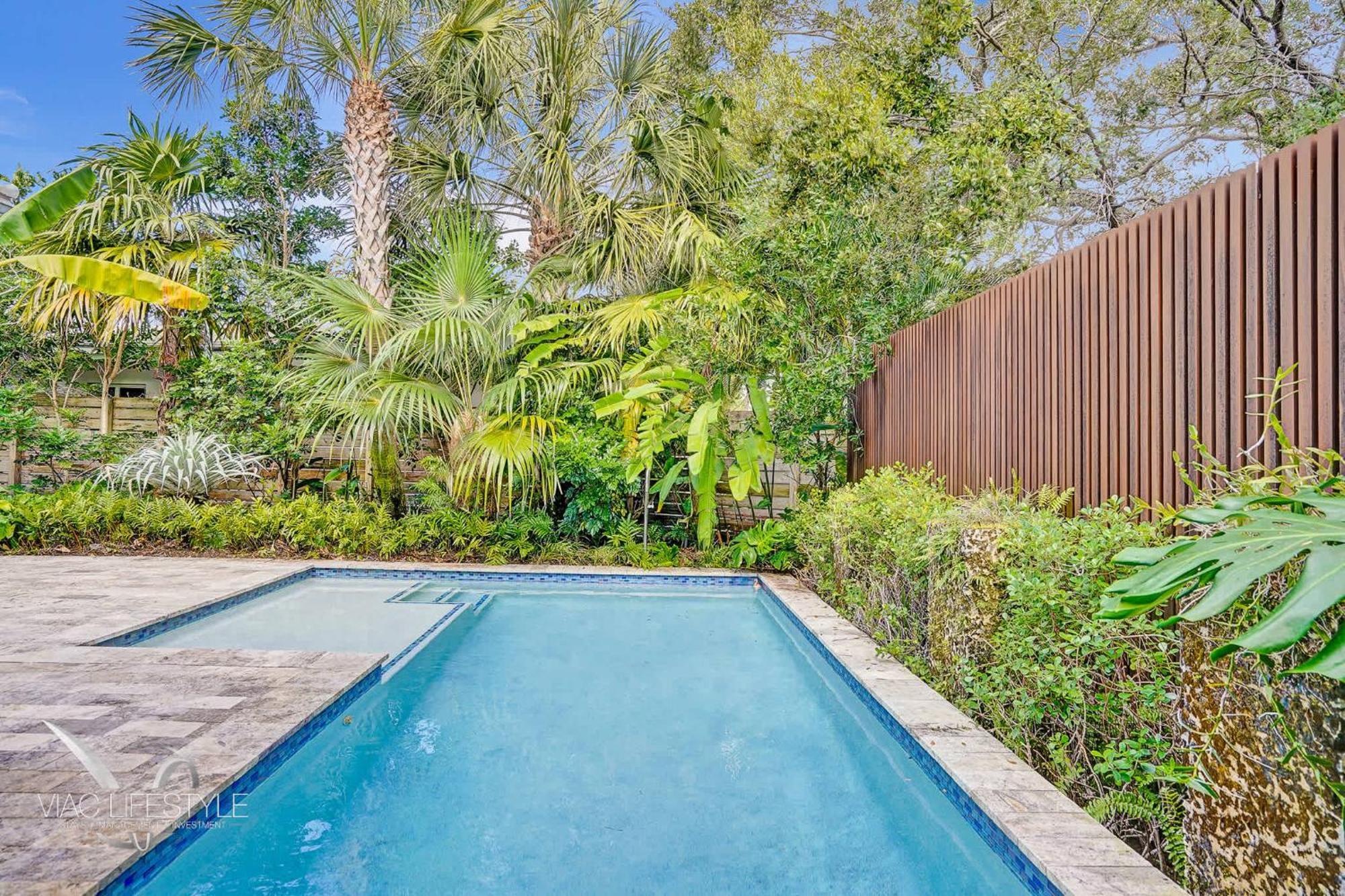 The Secret Garden - Stunning Luxurious In Lauderdale
