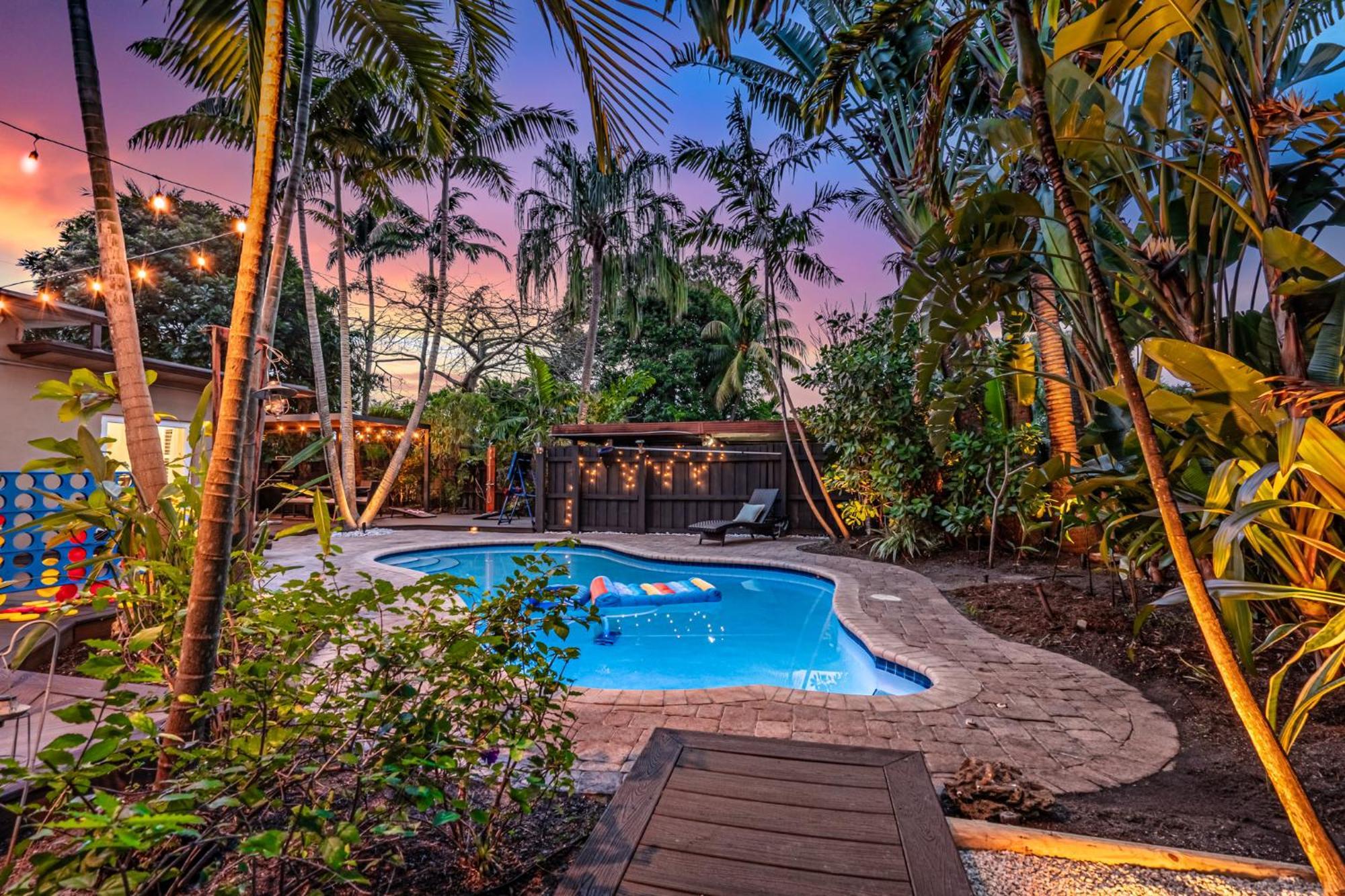 The Peacock Oasis~tropical~heated Pool~fire Pit Fort Lauderdale