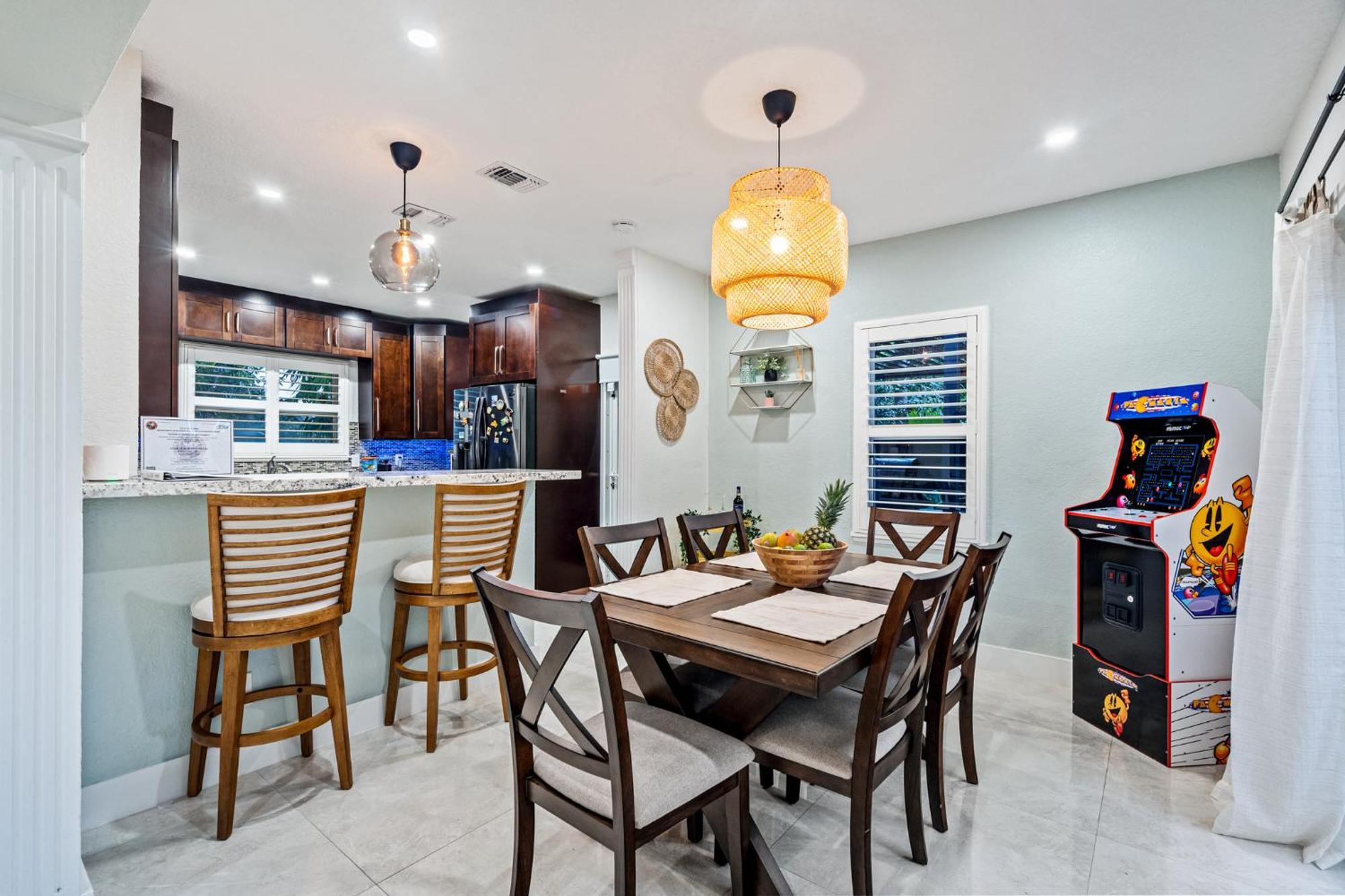 The Peacock Oasis~tropical~heated Pool~fire Pit Fort Lauderdale