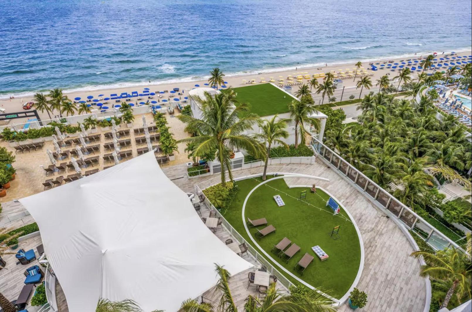 Beachfront With Spacious Balcony *