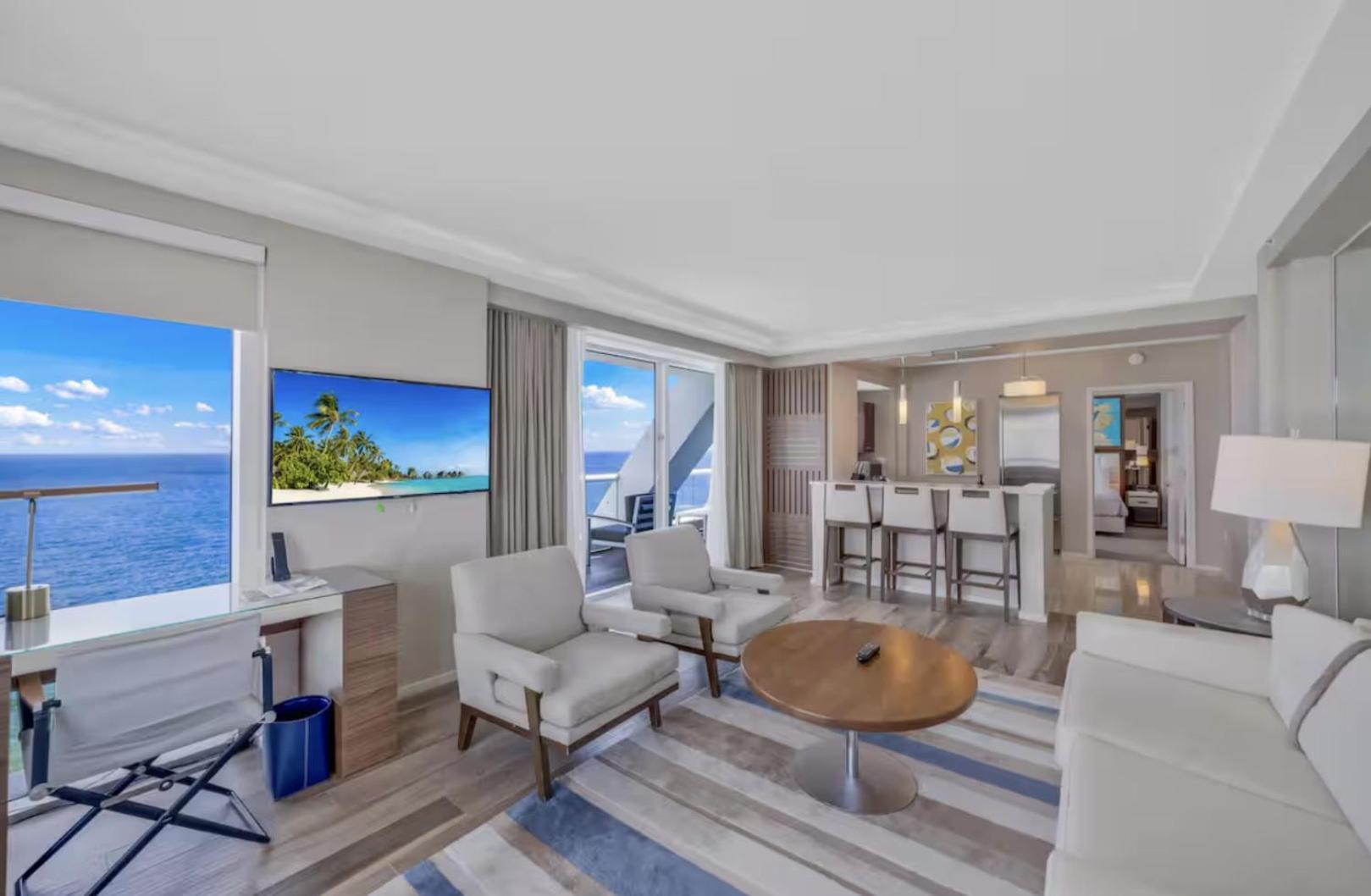 Beachfront With Spacious Balcony *