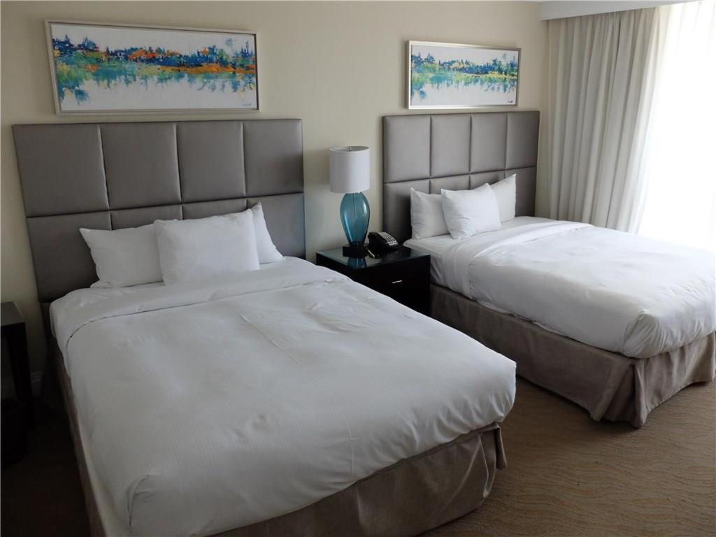 Doubletree-hilton Walk To The Beach