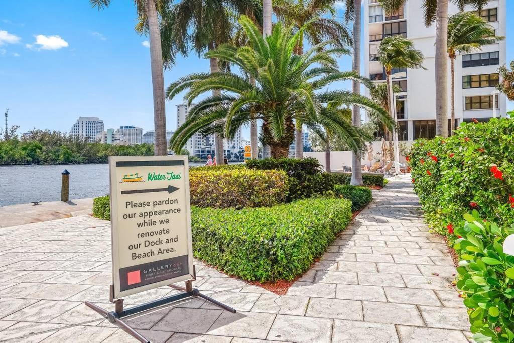 Hotel Doubletree-hilton Walk To The Beach Fort Lauderdale