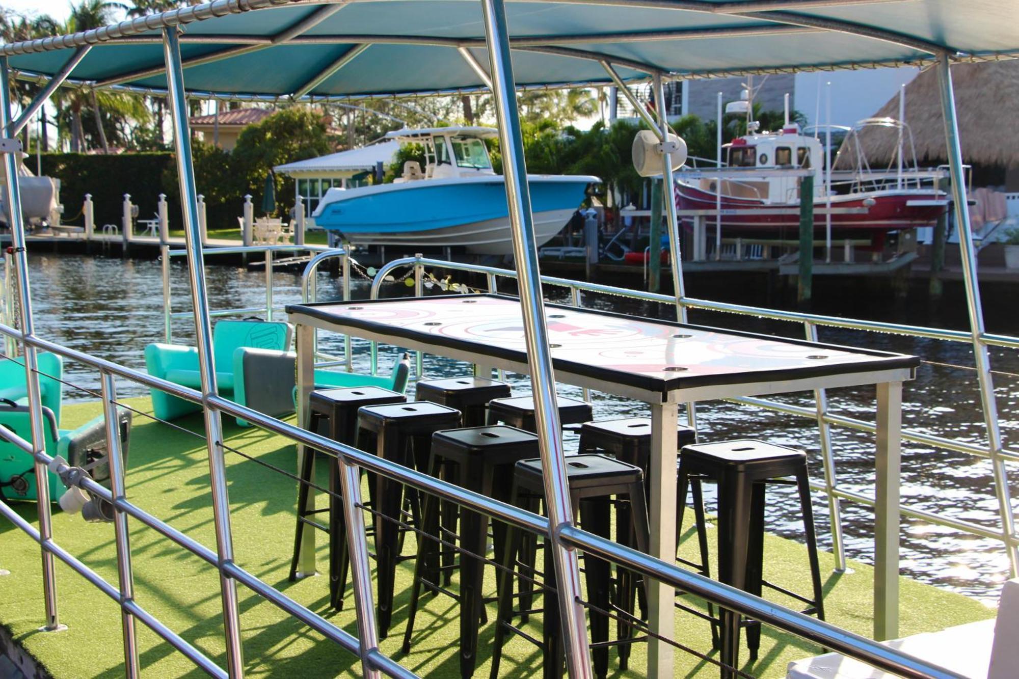 Lux House Heated & Free Boat Tour!