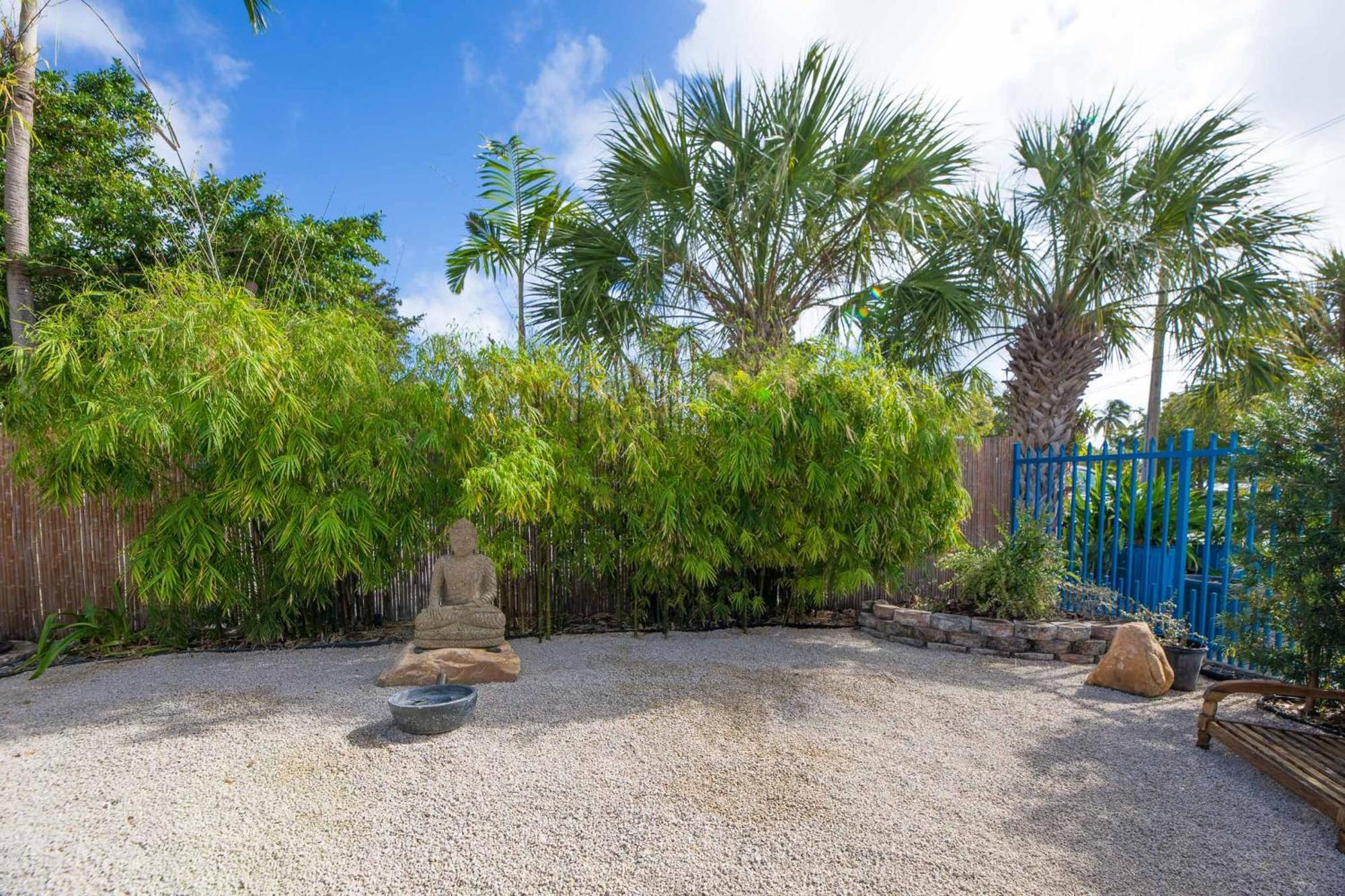 Walking Distance Apartment