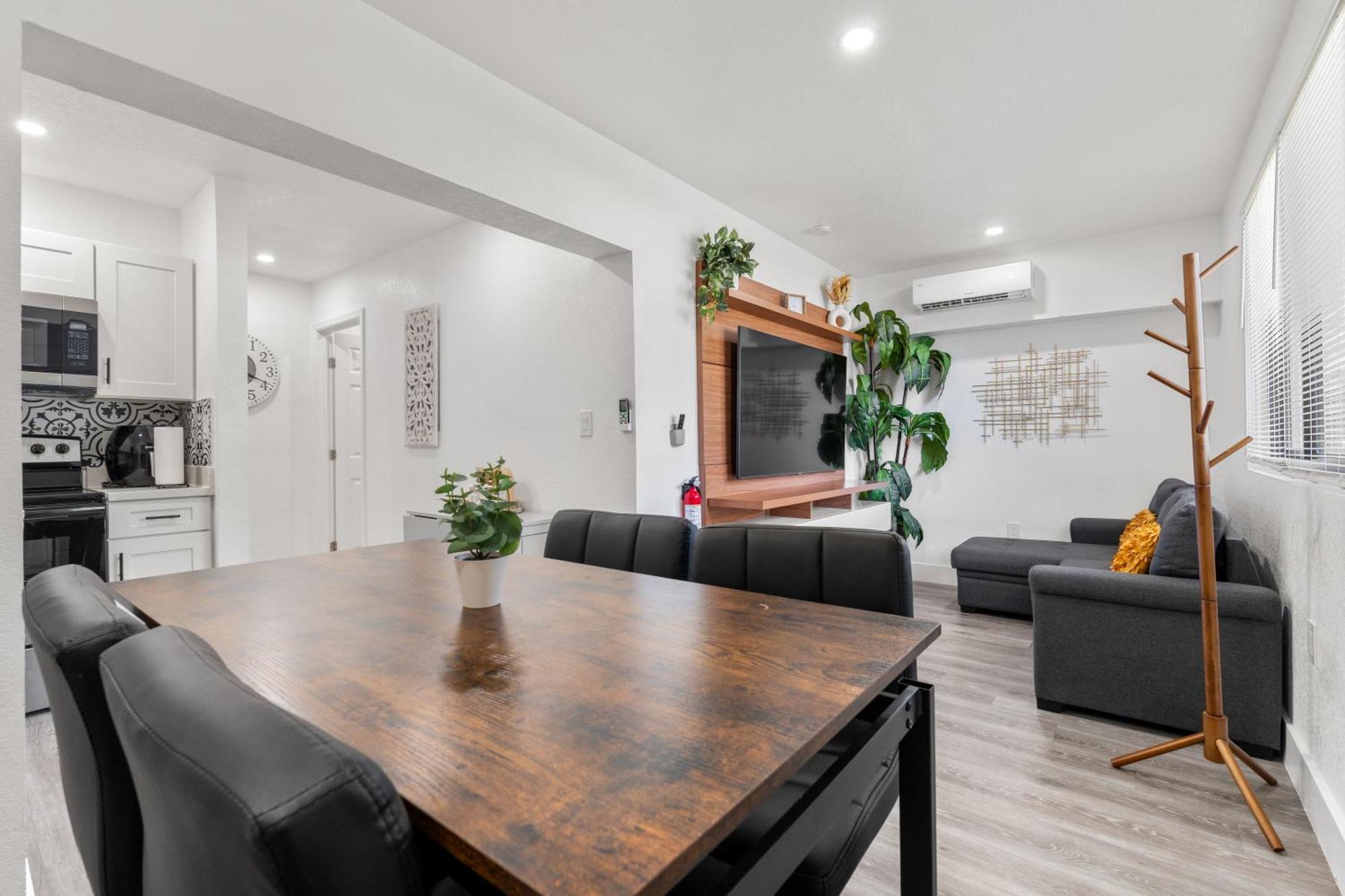Apartment Casa Bethel Just 6 Minutes From Lauderdale Airport And 10 Minutes From The *