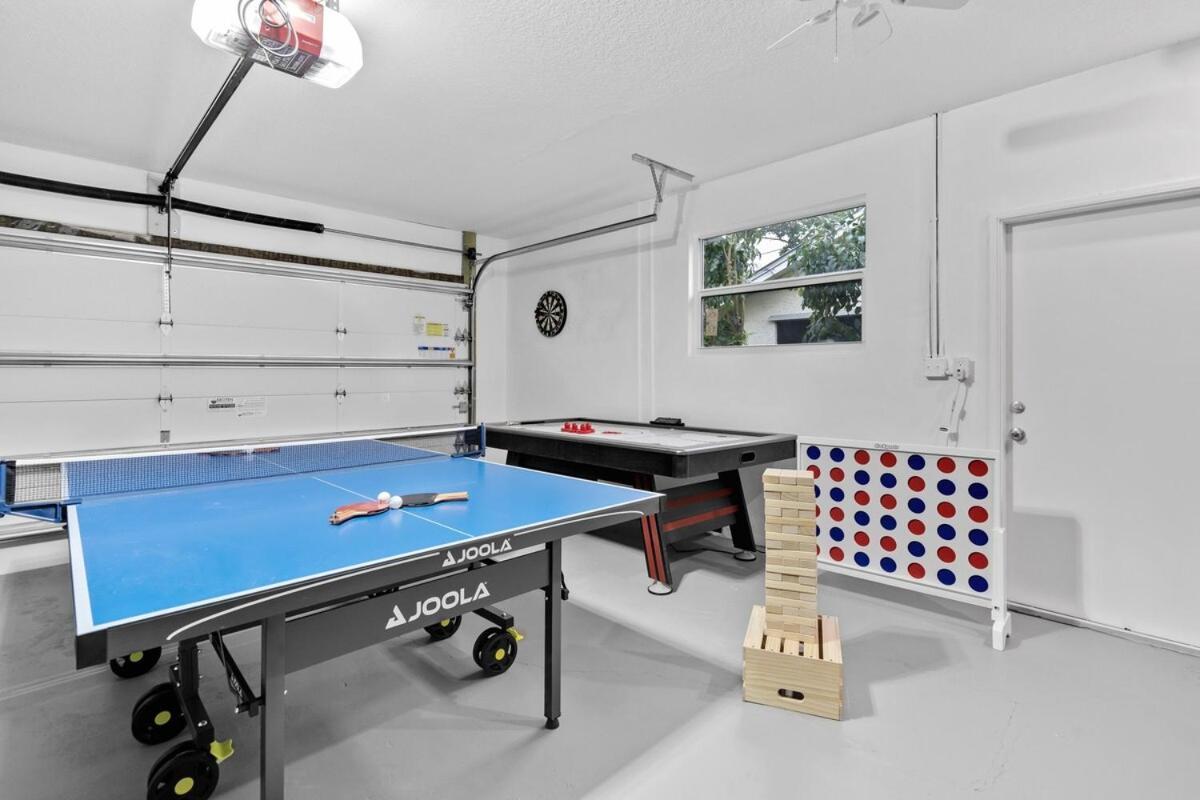 Holiday home Waterfront House - Solar Heated Pool, Arcade Games