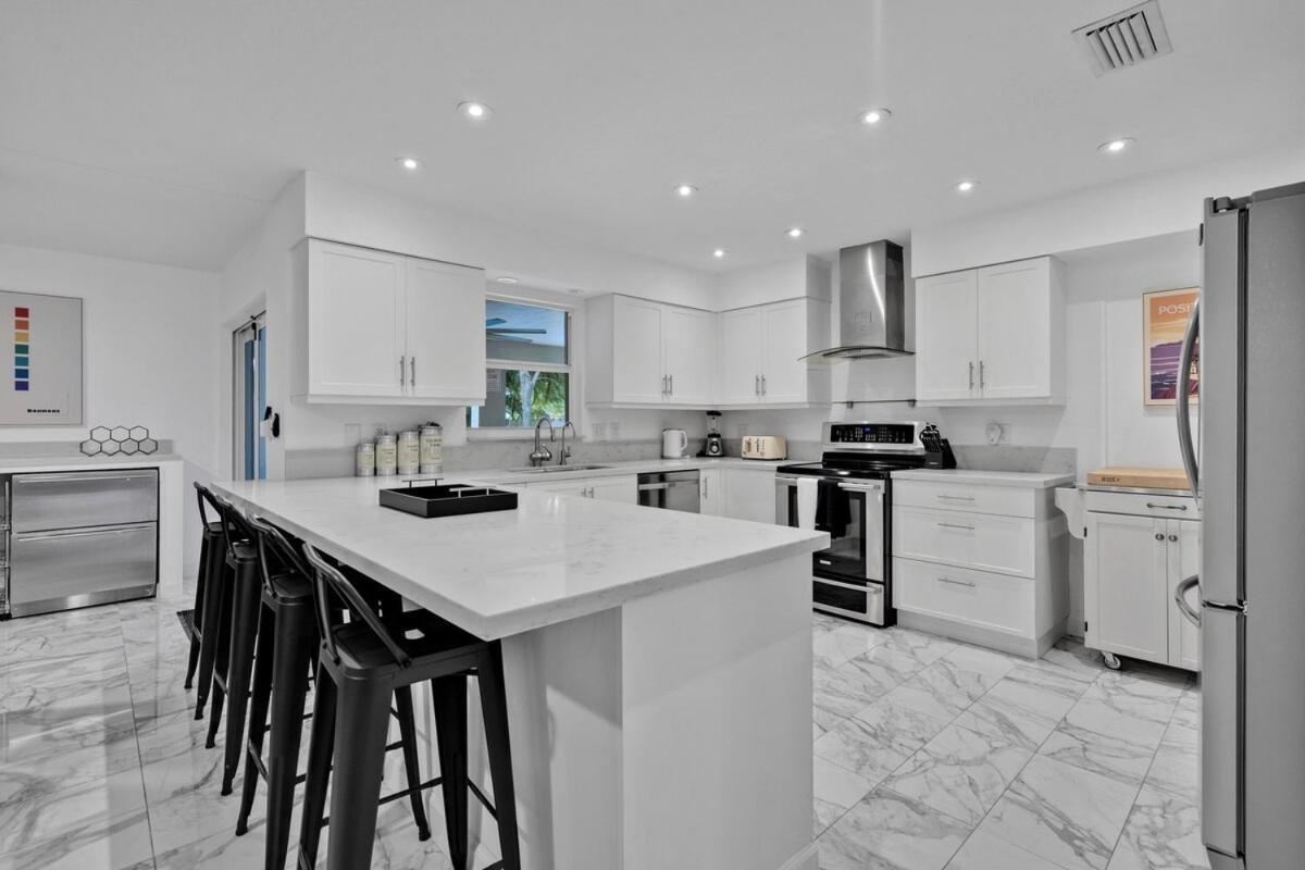 Waterfront House - Solar Heated Pool, Arcade Games Fort Lauderdale