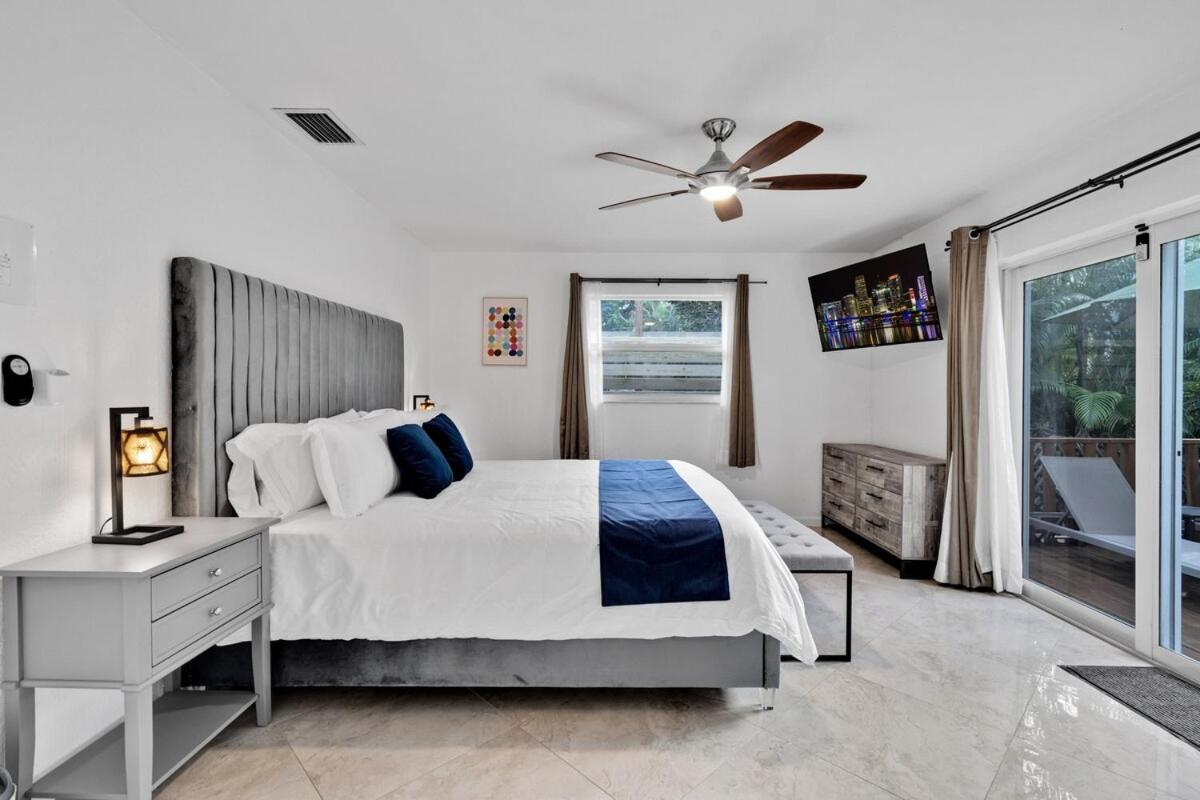 Waterfront House - Solar Heated Pool, Arcade Games * Fort Lauderdale