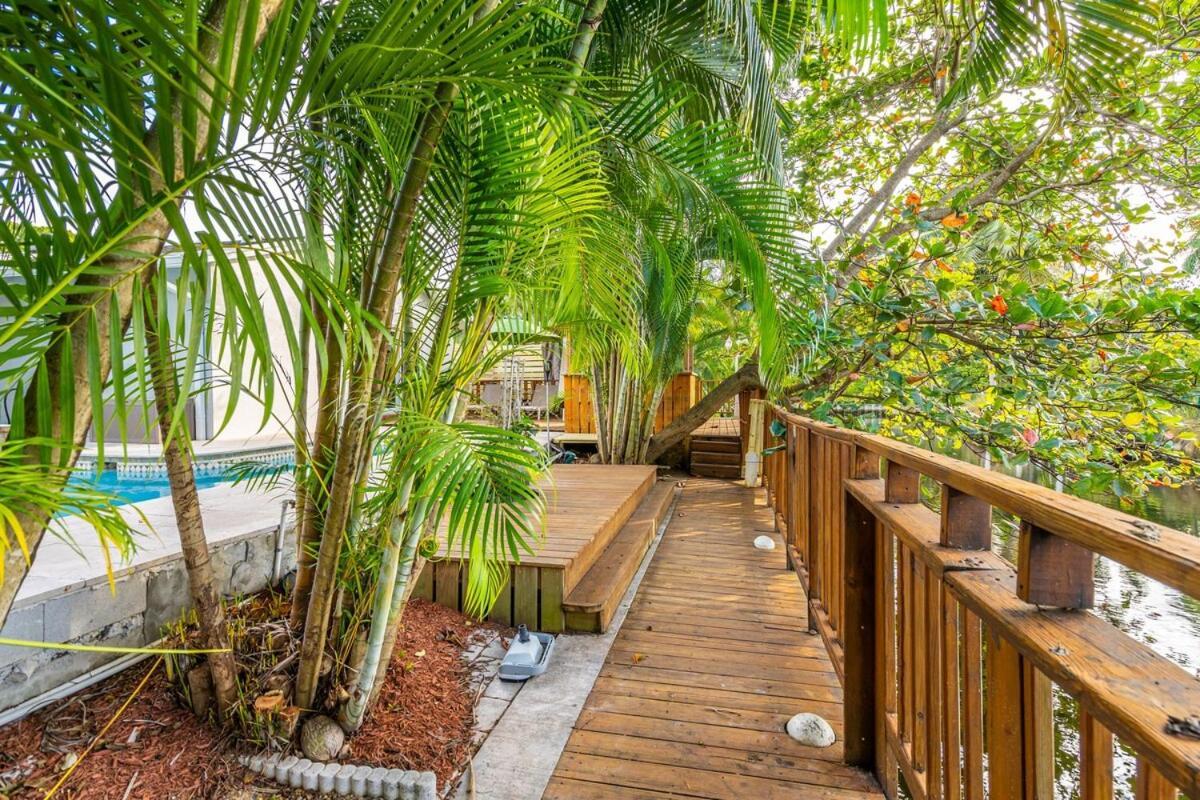 Waterfront House - Solar Heated Pool, Arcade Games Holiday home Fort Lauderdale