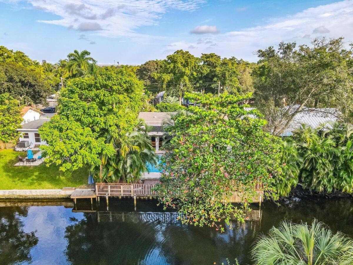 Waterfront House - Solar Heated Pool, Arcade Games *