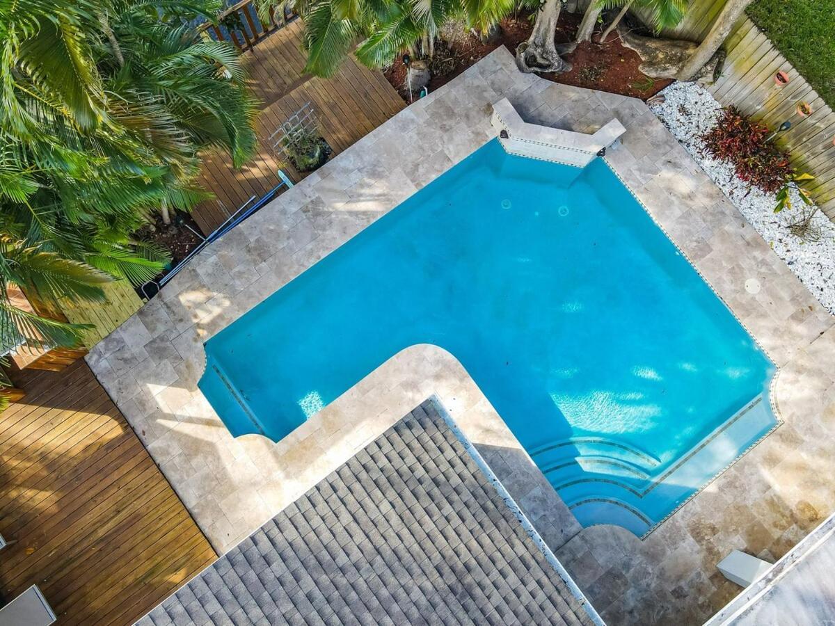 Waterfront House - Solar Heated Pool, Arcade Games Holiday home Fort Lauderdale