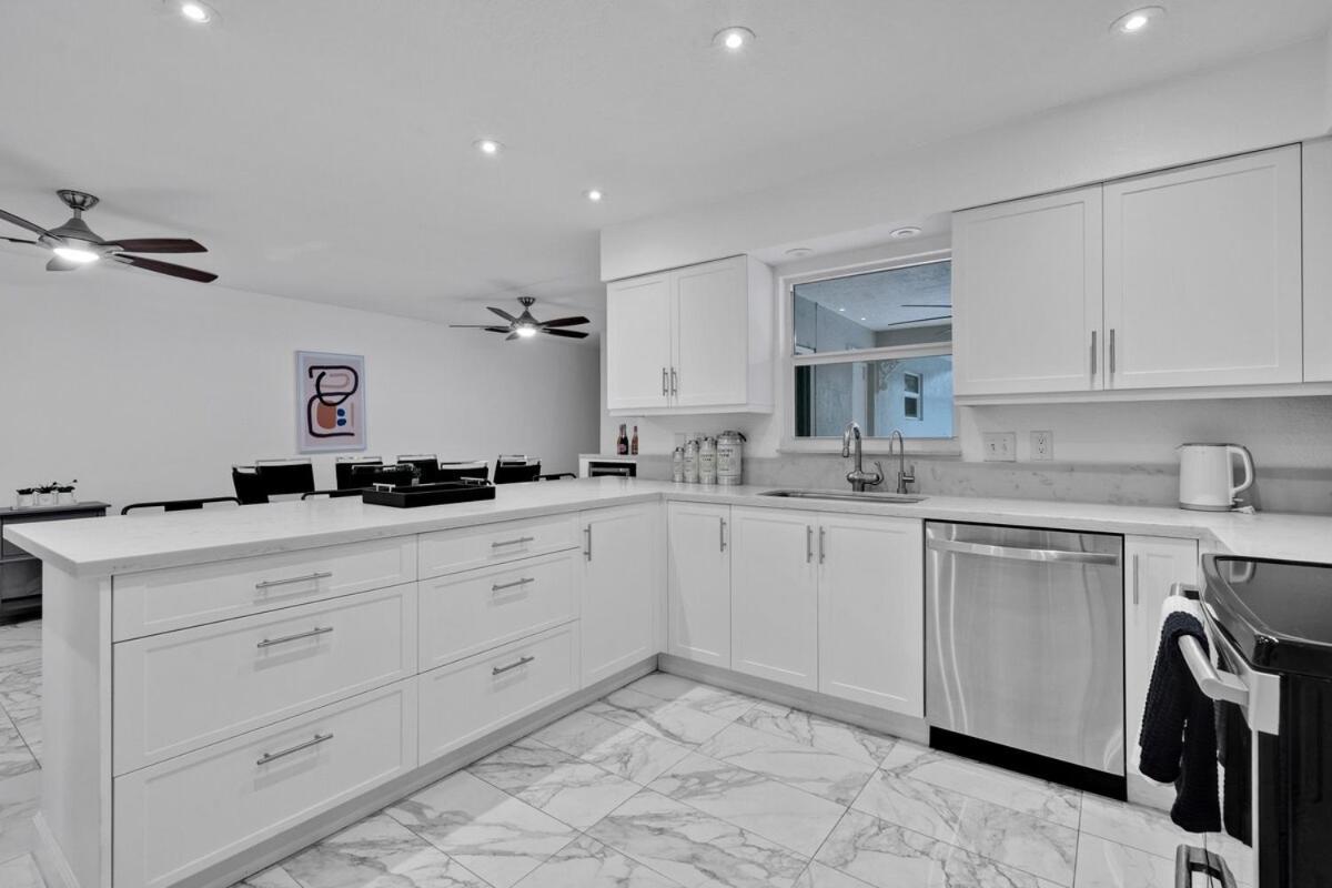 Holiday home Waterfront House - Solar Heated Pool, Arcade Games Fort Lauderdale